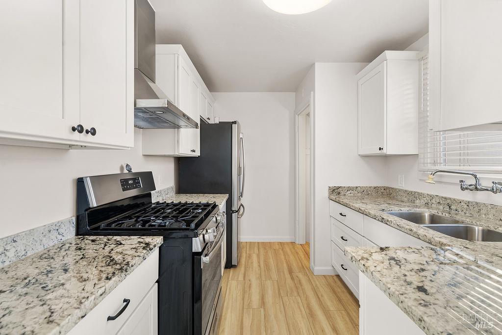 Detail Gallery Image 9 of 31 For 104 Hermosa Ave, Vallejo,  CA 94589 - 2 Beds | 1 Baths