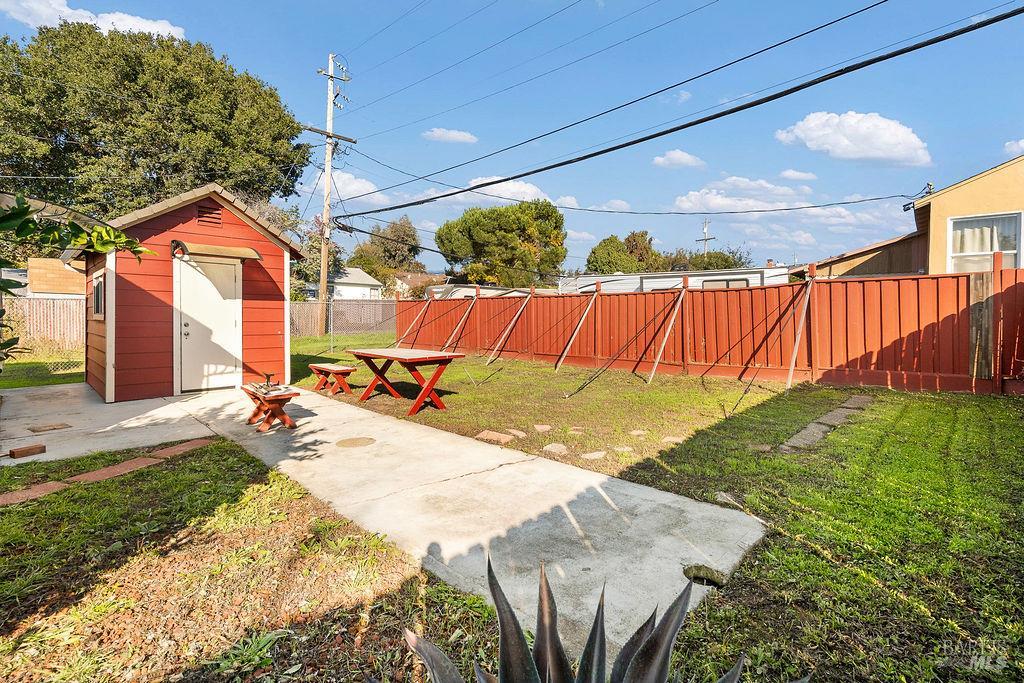 Detail Gallery Image 25 of 31 For 104 Hermosa Ave, Vallejo,  CA 94589 - 2 Beds | 1 Baths