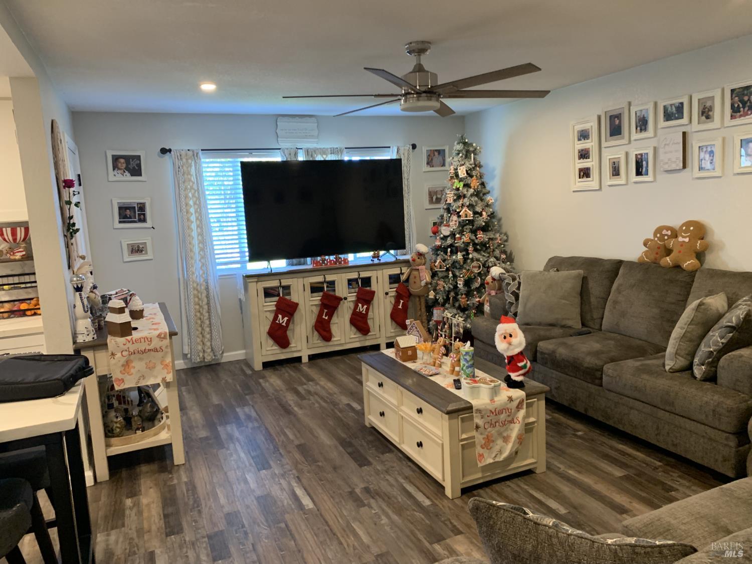 Detail Gallery Image 2 of 17 For 497 Umland Dr, Santa Rosa,  CA 95401 - 3 Beds | 2 Baths