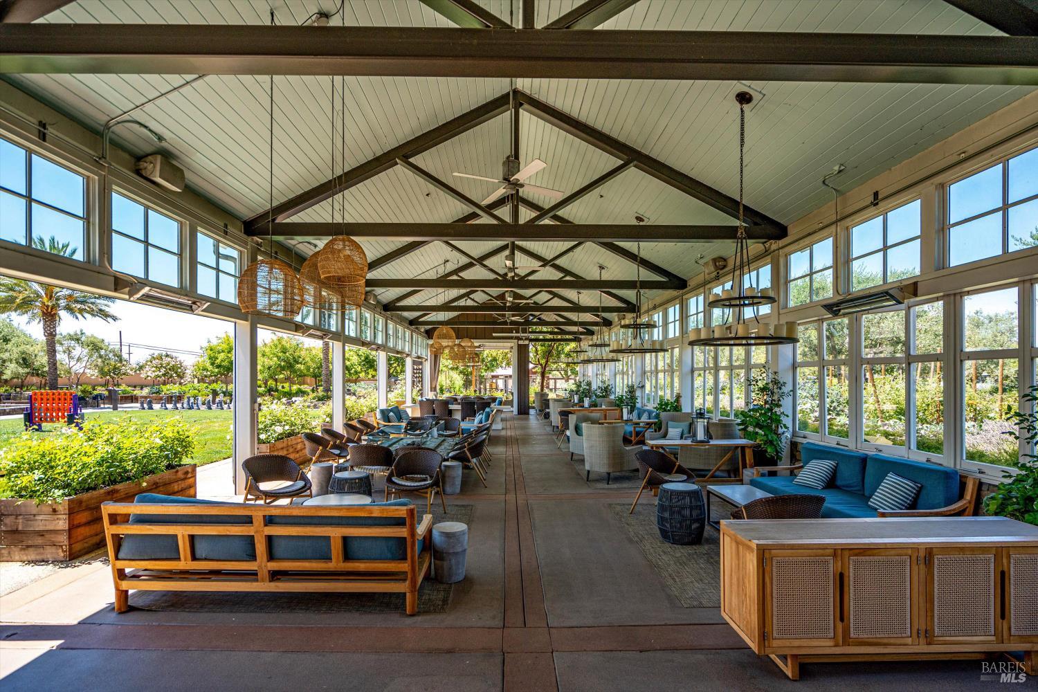 Detail Gallery Image 78 of 86 For 4044 Sonoma Hwy #14,  Napa,  CA 94559 - 2 Beds | 2/1 Baths