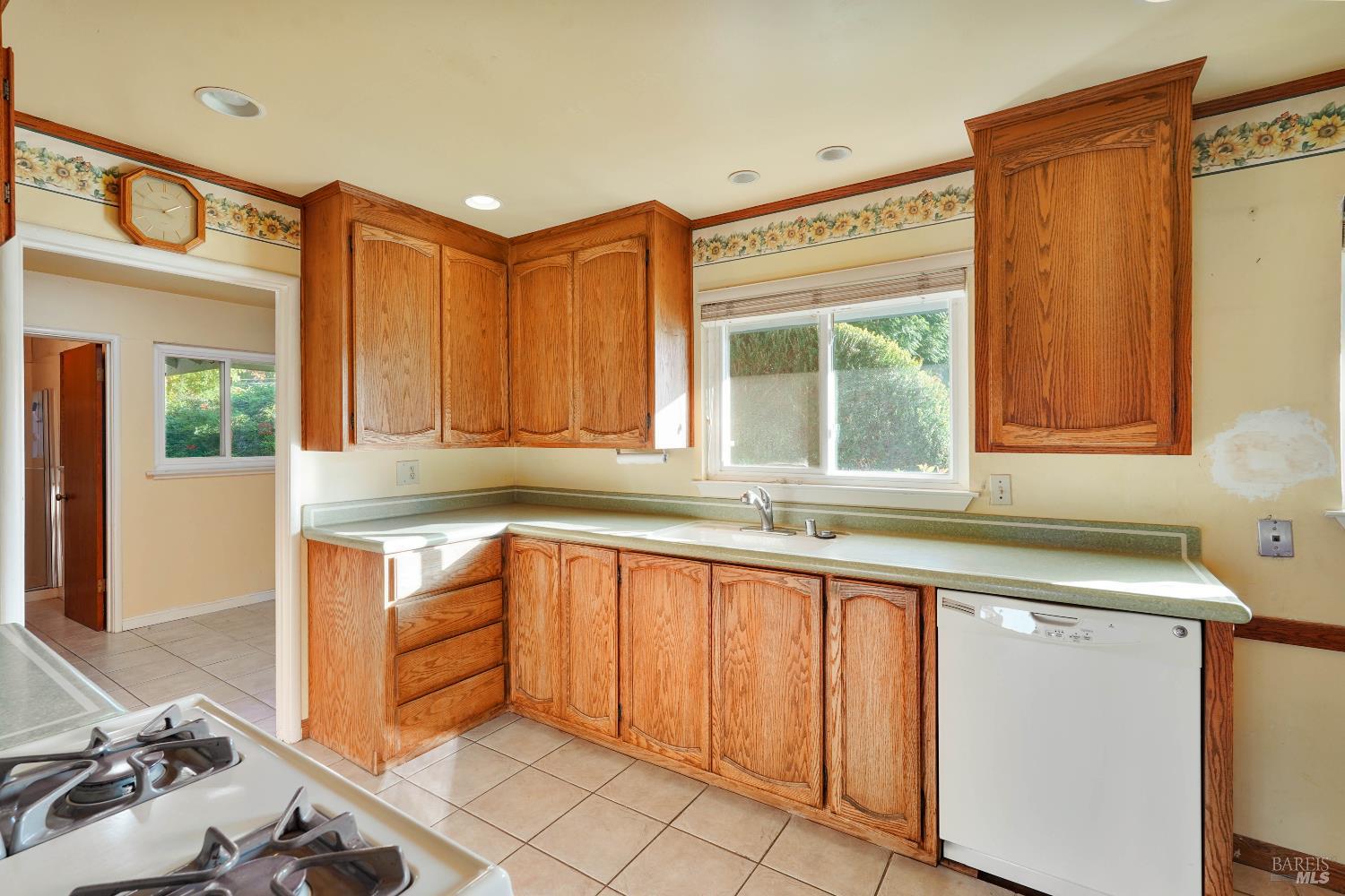Detail Gallery Image 27 of 80 For 300 Neil St, Vacaville,  CA 95688 - 3 Beds | 2 Baths