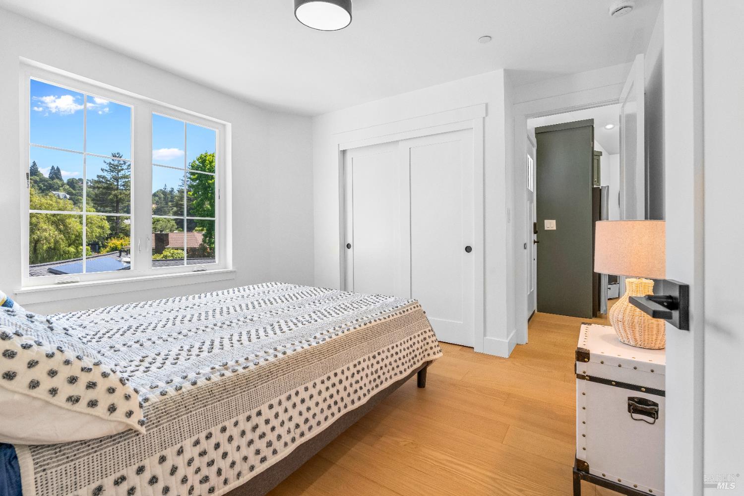 Detail Gallery Image 39 of 61 For 22 Cedar Ave, Kentfield,  CA 94904 - 5 Beds | 5 Baths