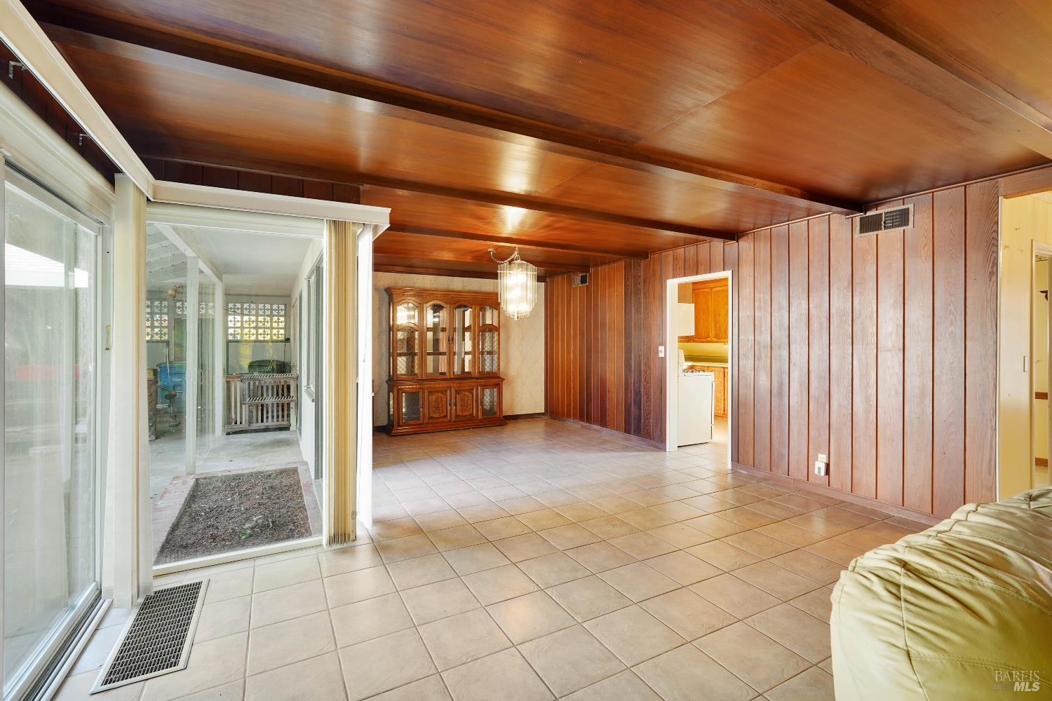 Detail Gallery Image 15 of 80 For 300 Neil St, Vacaville,  CA 95688 - 3 Beds | 2 Baths