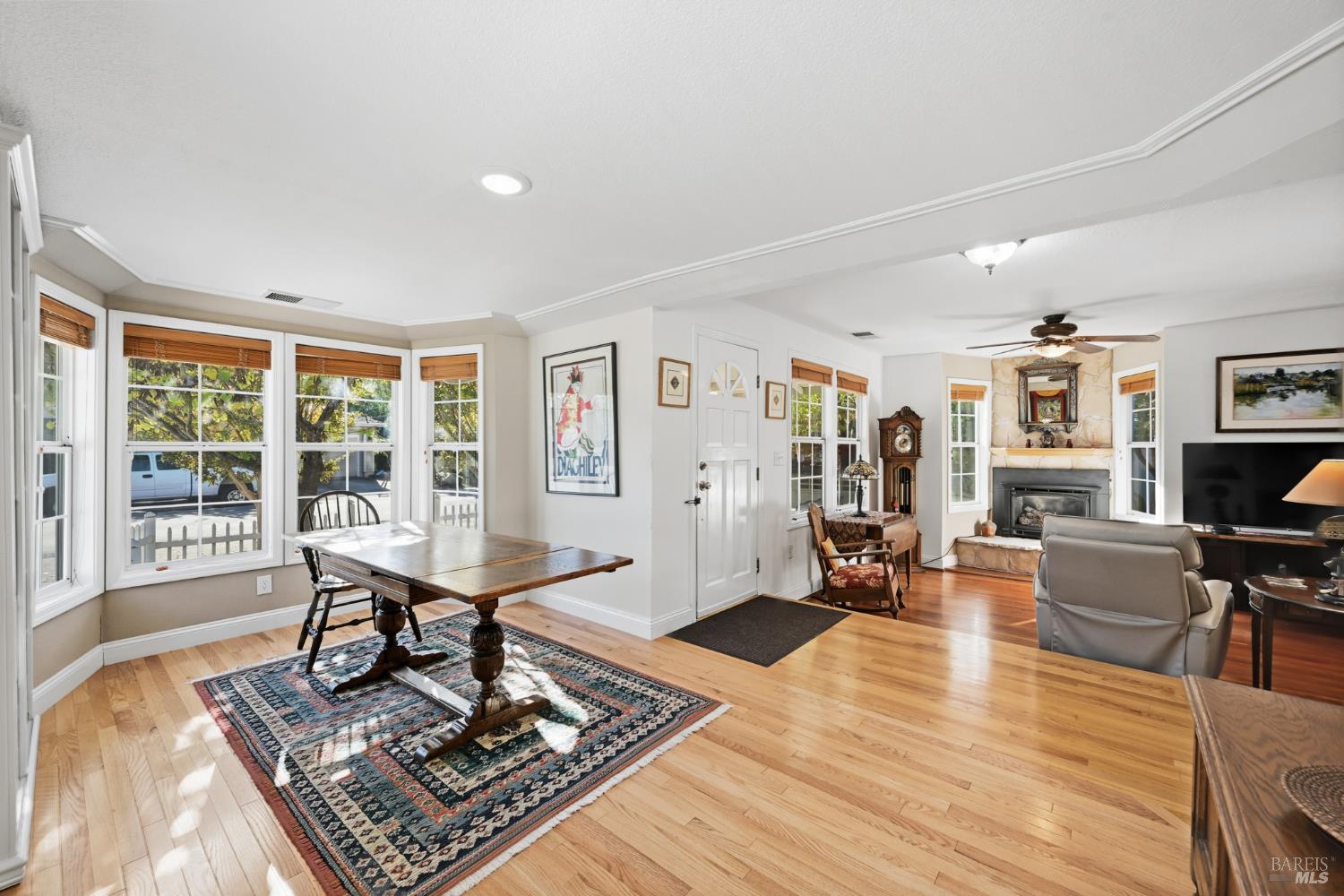 Detail Gallery Image 12 of 52 For 735 Carr Ave, Santa Rosa,  CA 95404 - 3 Beds | 2 Baths