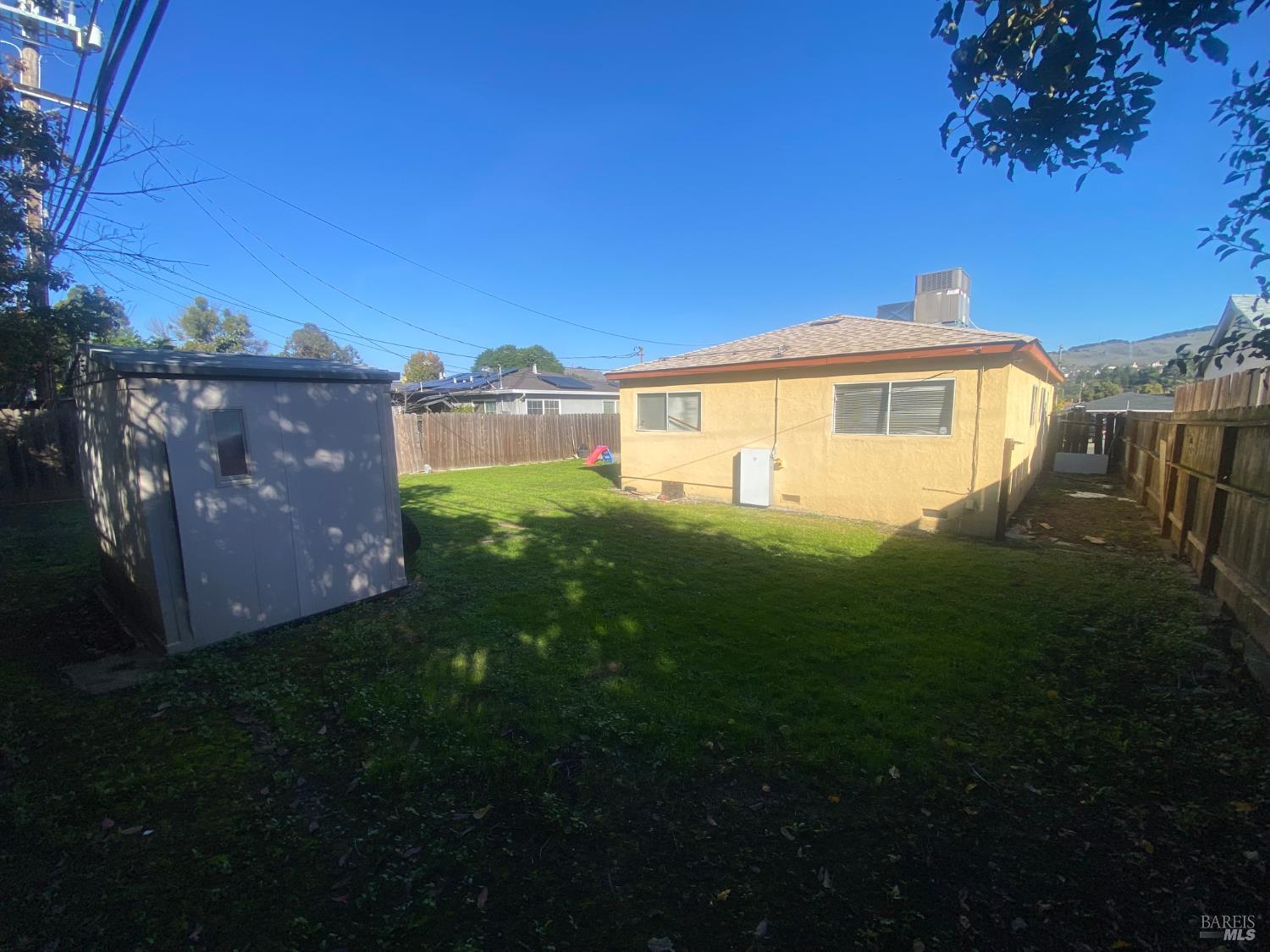 Detail Gallery Image 16 of 23 For 1959 Griffin Dr, Vallejo,  CA 94589 - 3 Beds | 2 Baths