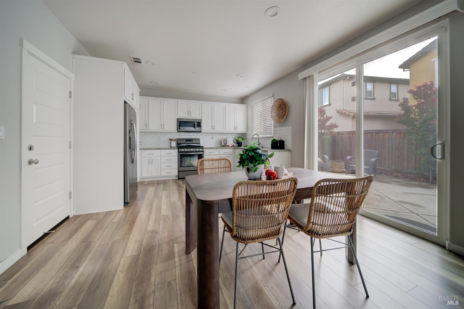 Detail Gallery Image 10 of 47 For 401 Brevard Ct, Fairfield,  CA 94534 - 4 Beds | 3 Baths