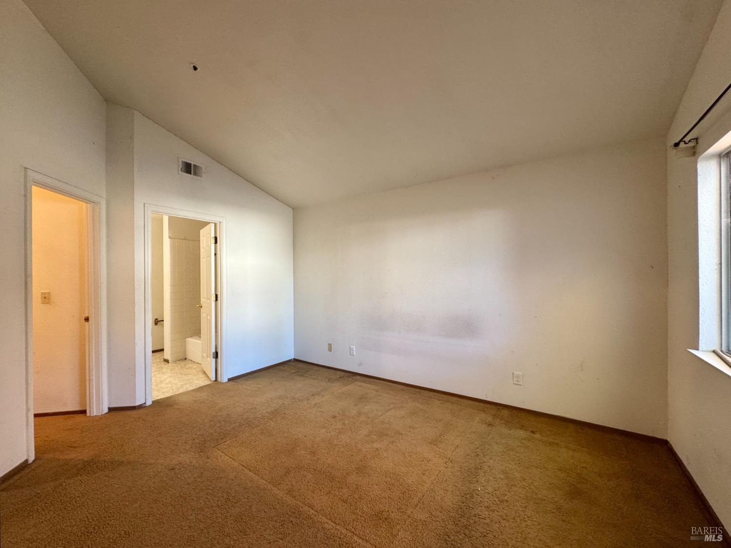 Detail Gallery Image 24 of 34 For 21 Winestone Ct, Napa,  CA 94558 - 3 Beds | 2 Baths