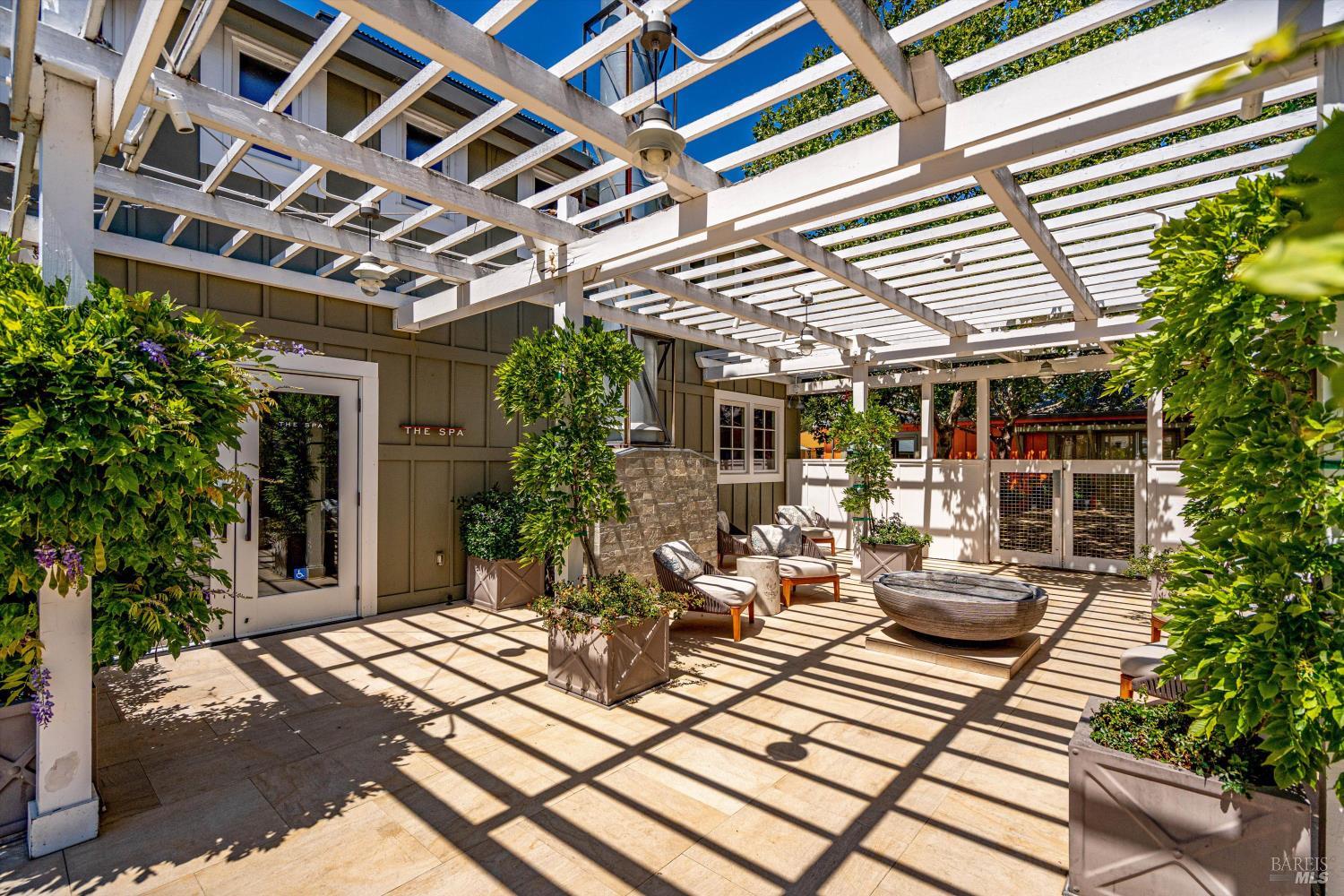 Detail Gallery Image 70 of 86 For 4044 Sonoma Hwy #14,  Napa,  CA 94559 - 2 Beds | 2/1 Baths