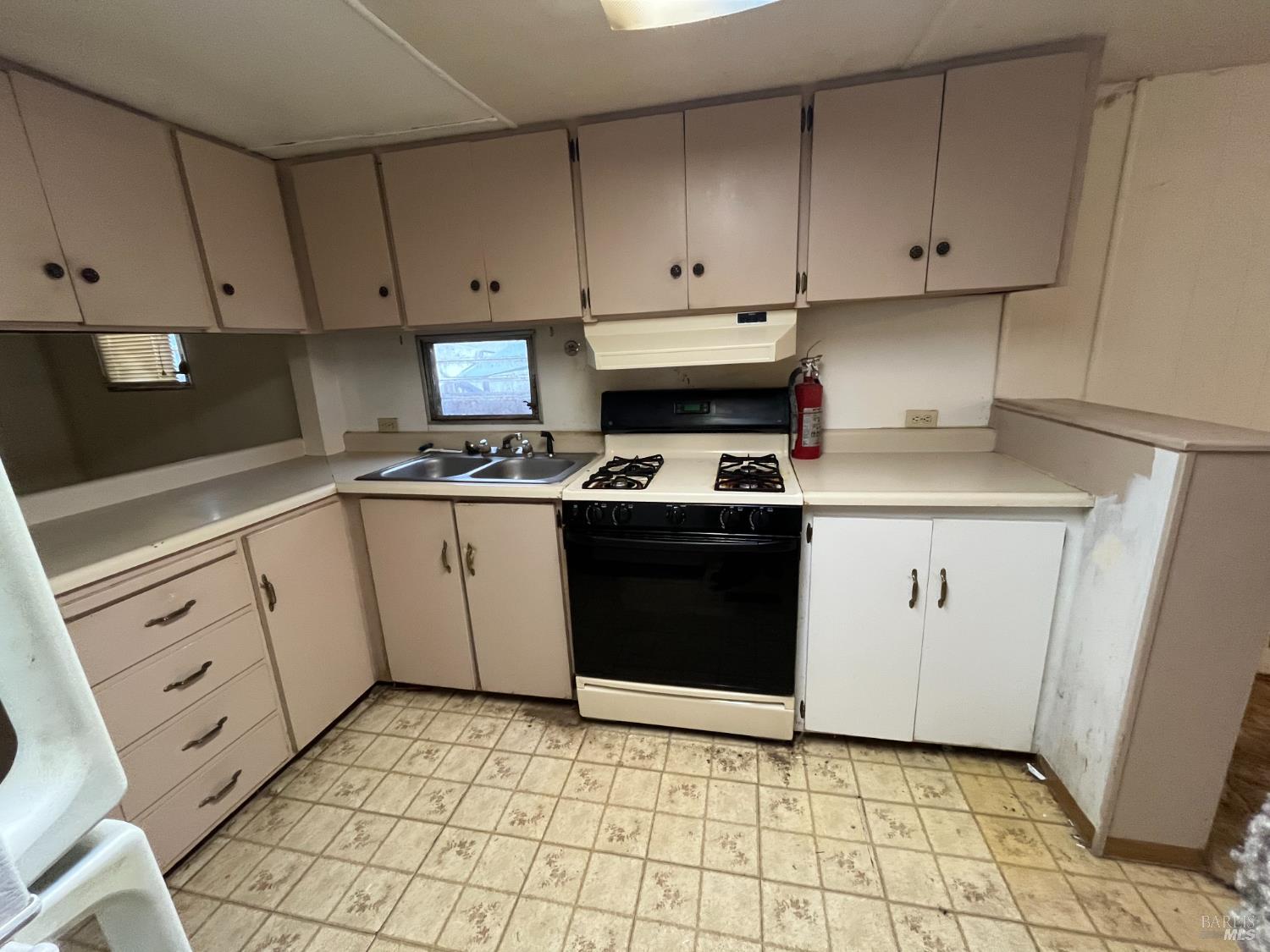 Detail Gallery Image 5 of 10 For 425 Olive St, Vallejo,  CA 94589 - 1 Beds | 1 Baths