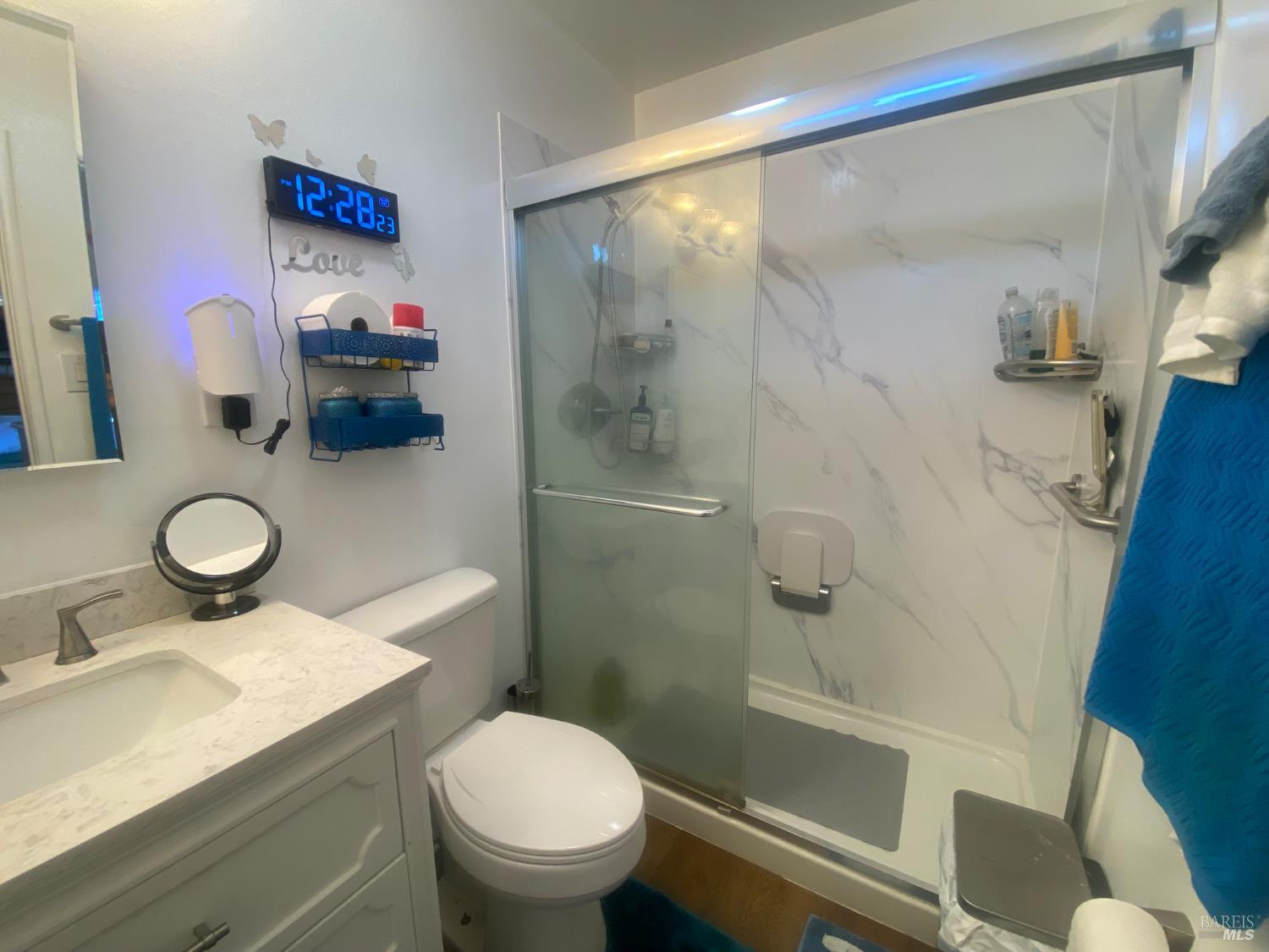 Detail Gallery Image 9 of 23 For 1959 Griffin Dr, Vallejo,  CA 94589 - 3 Beds | 2 Baths