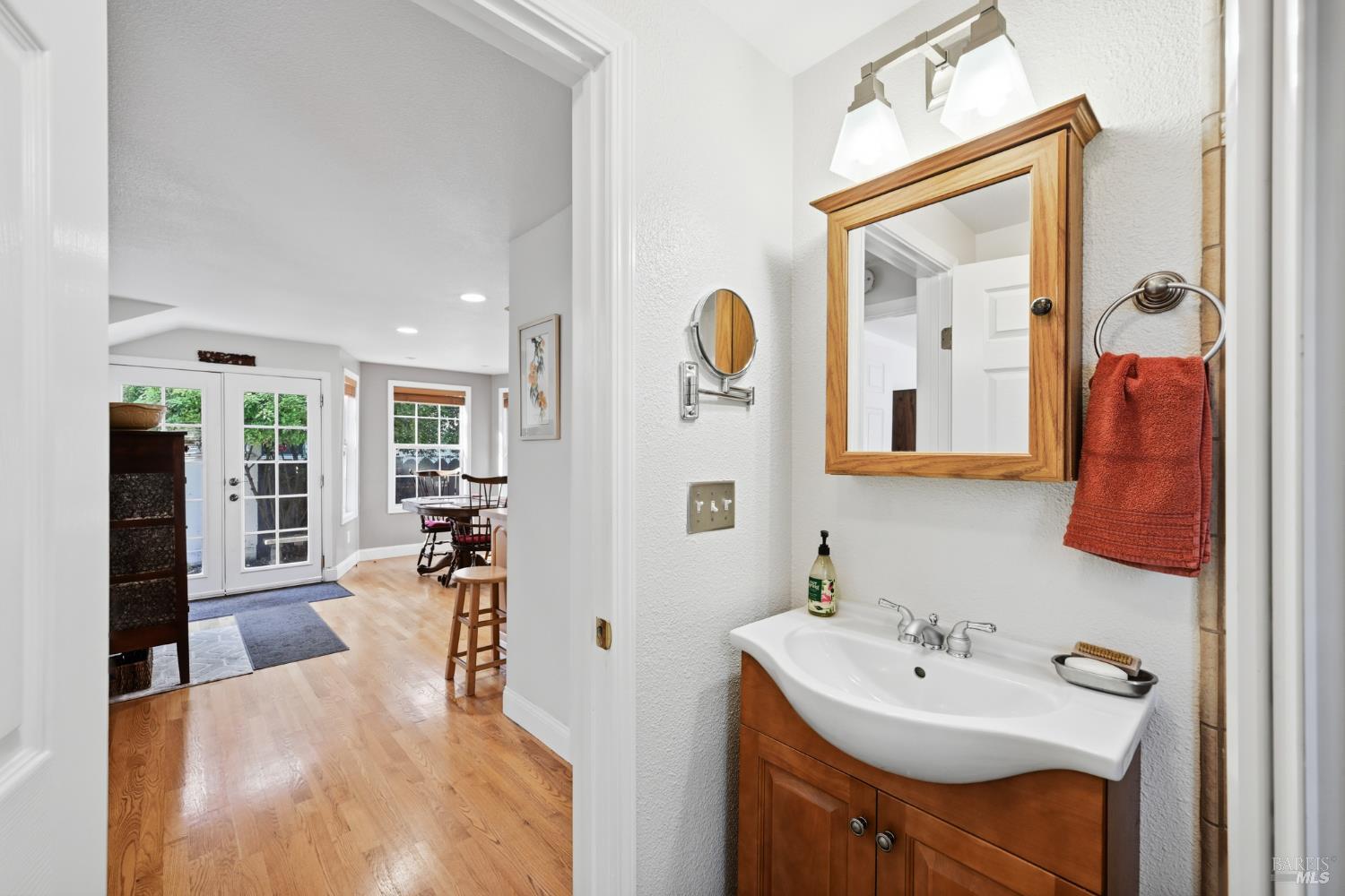 Detail Gallery Image 21 of 52 For 735 Carr Ave, Santa Rosa,  CA 95404 - 3 Beds | 2 Baths