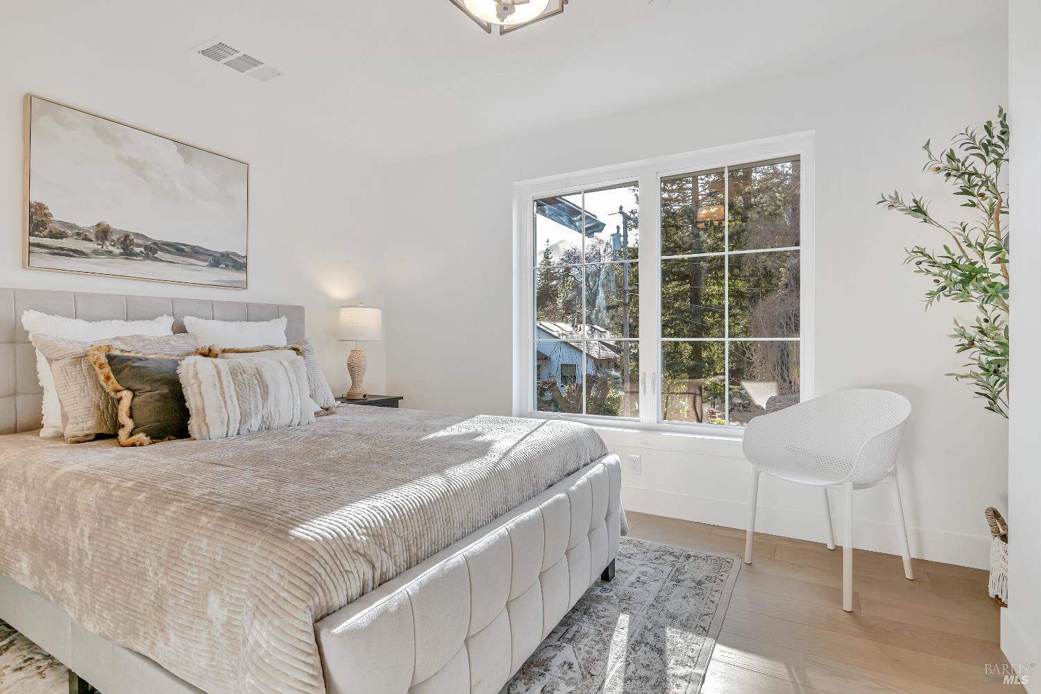 Detail Gallery Image 35 of 61 For 22 Cedar Ave, Kentfield,  CA 94904 - 5 Beds | 5 Baths