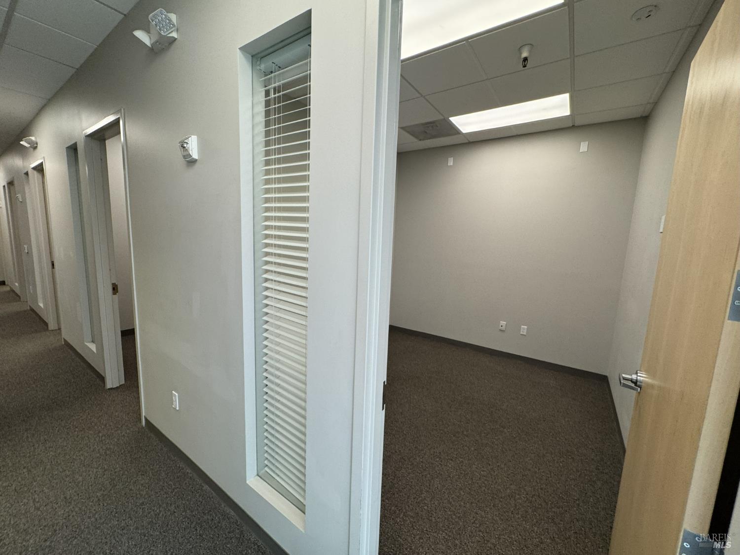 Detail Gallery Image 10 of 12 For 975 Diablo Ave #104,  Novato,  CA 94947 - – Beds | – Baths