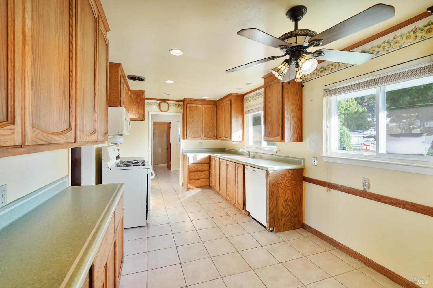 Detail Gallery Image 20 of 80 For 300 Neil St, Vacaville,  CA 95688 - 3 Beds | 2 Baths