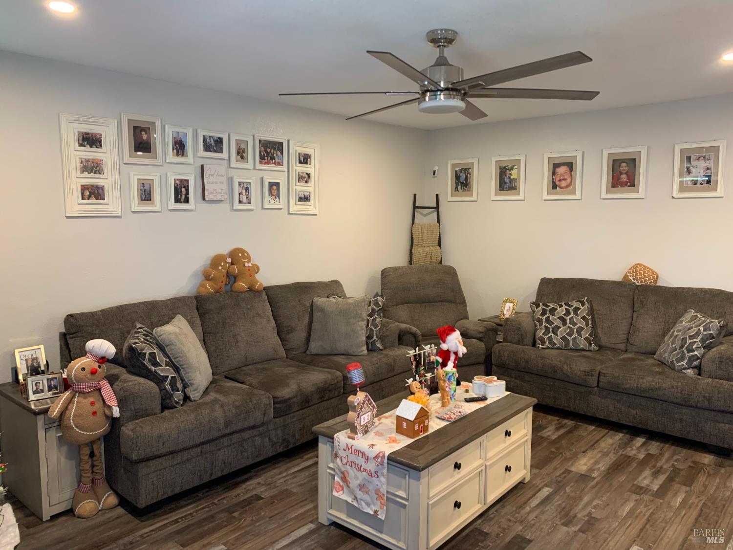 Detail Gallery Image 6 of 17 For 497 Umland Dr, Santa Rosa,  CA 95401 - 3 Beds | 2 Baths