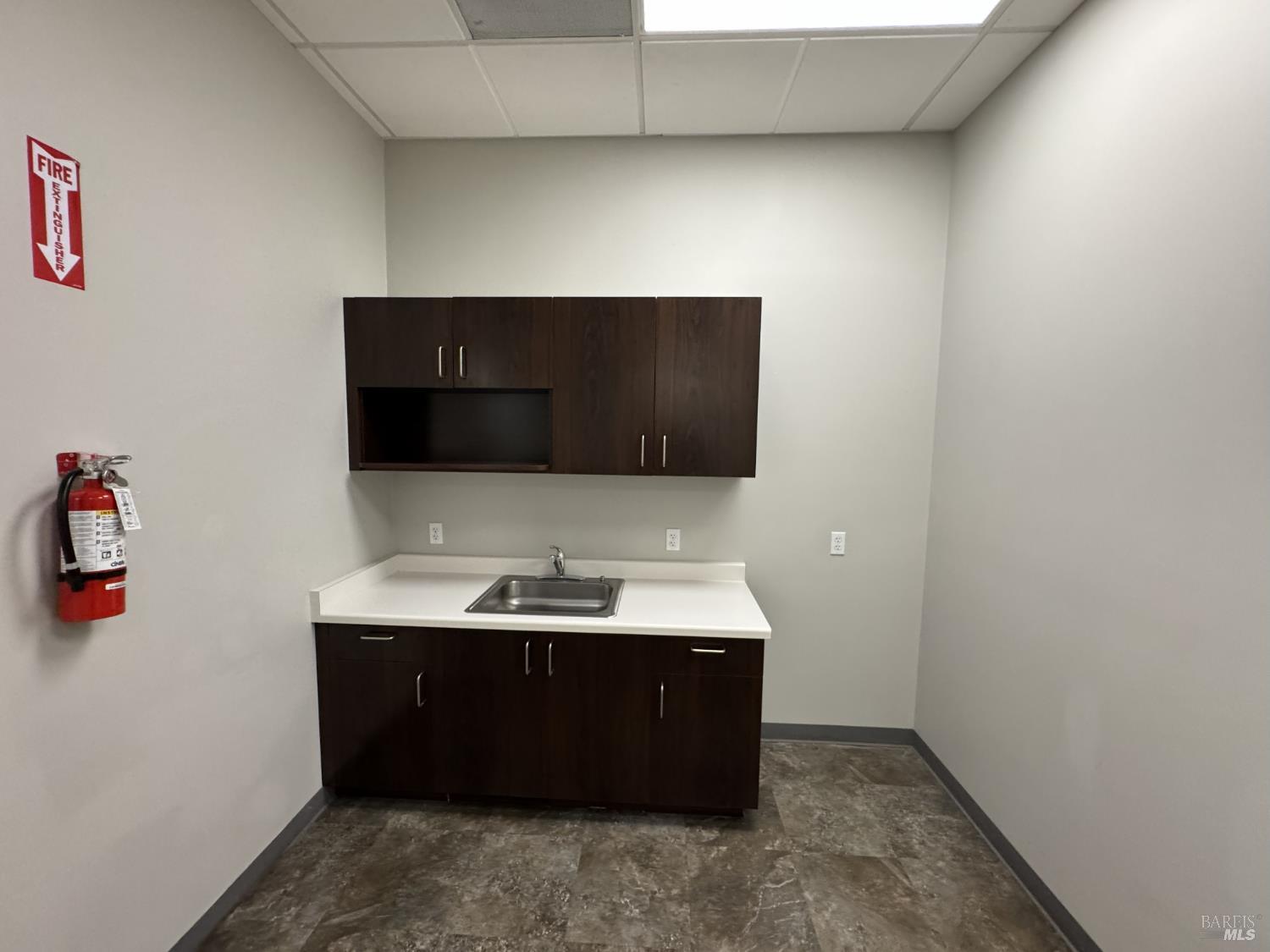 Detail Gallery Image 7 of 12 For 975 Diablo Ave #104,  Novato,  CA 94947 - – Beds | – Baths