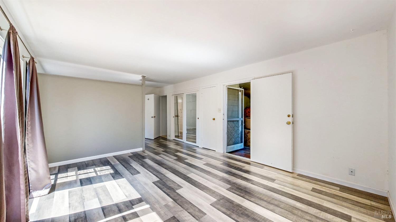 Detail Gallery Image 5 of 17 For 295 Scenic Rd, Fairfax,  CA 94930 - – Beds | – Baths