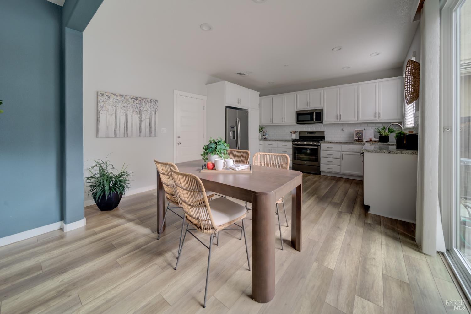 Detail Gallery Image 9 of 47 For 401 Brevard Ct, Fairfield,  CA 94534 - 4 Beds | 3 Baths