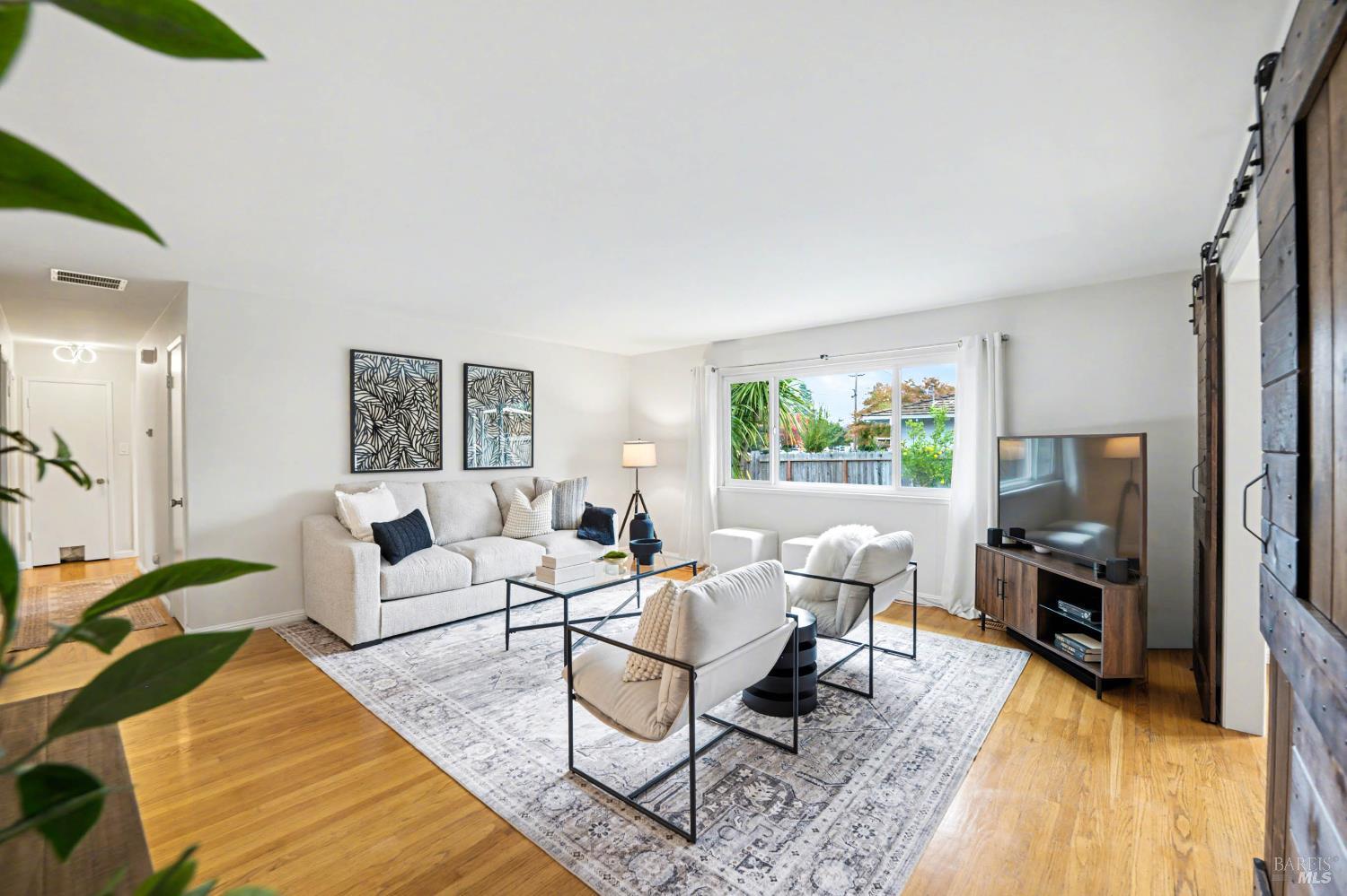 Detail Gallery Image 11 of 53 For 2535 Patricia Dr, Napa,  CA 94558 - 3 Beds | 2 Baths