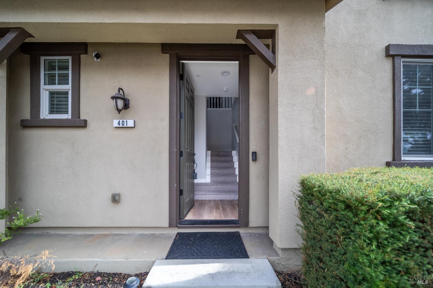 Detail Gallery Image 4 of 47 For 401 Brevard Ct, Fairfield,  CA 94534 - 4 Beds | 3 Baths