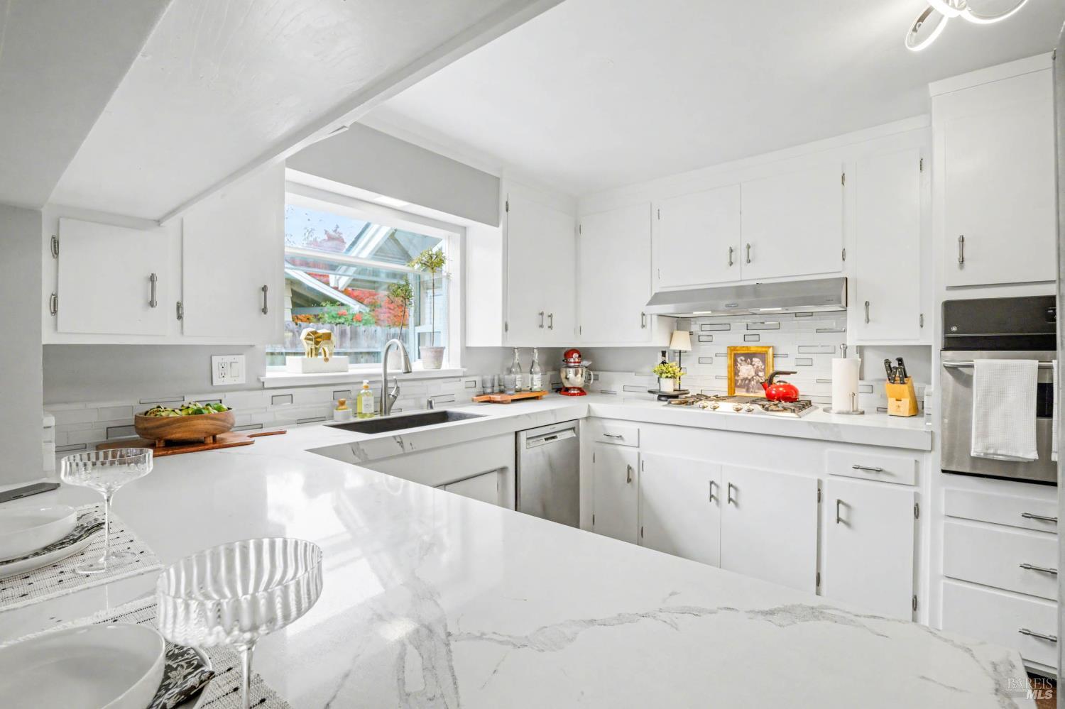 Detail Gallery Image 21 of 53 For 2535 Patricia Dr, Napa,  CA 94558 - 3 Beds | 2 Baths