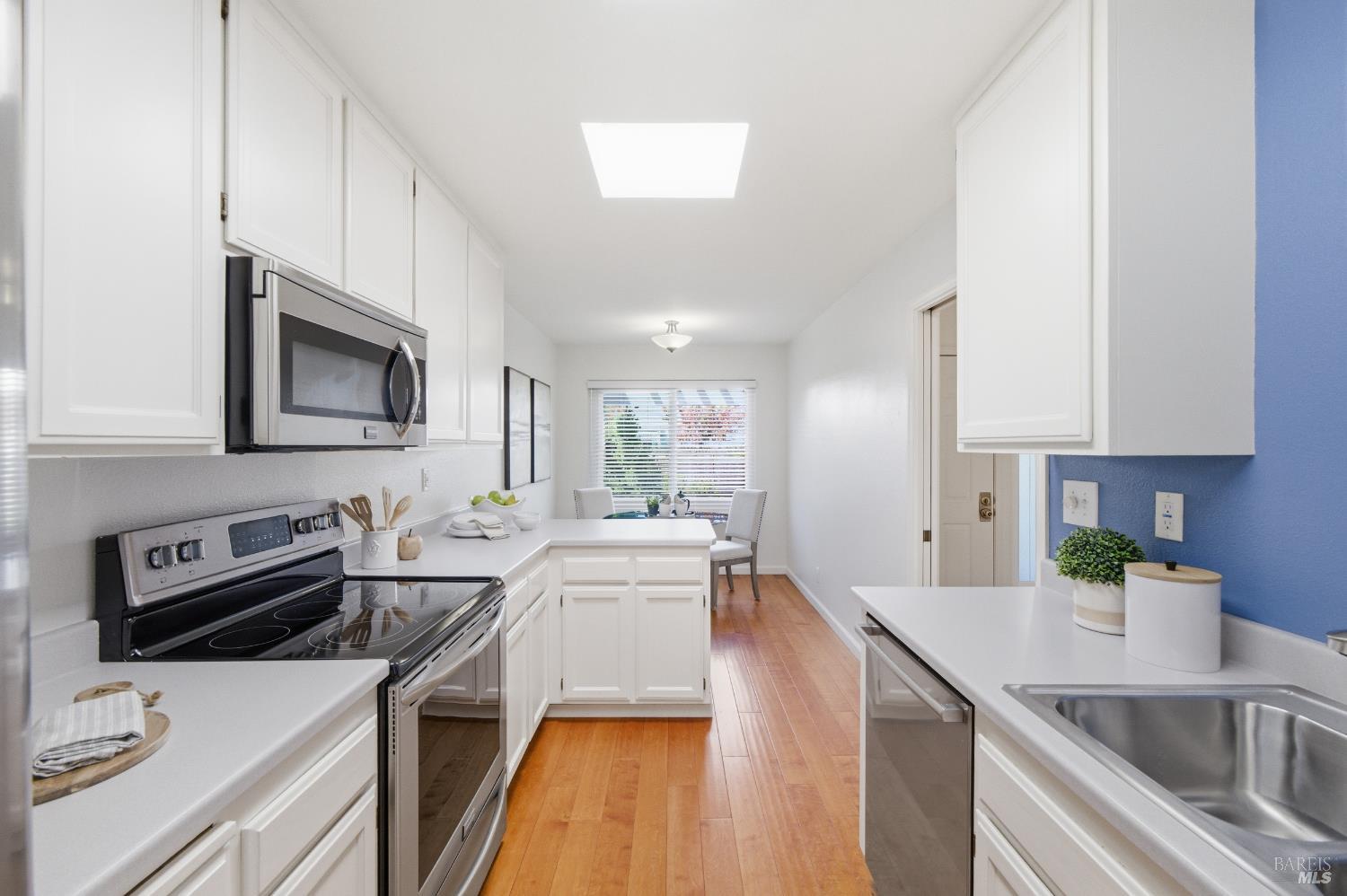 Detail Gallery Image 5 of 43 For 679 Lobelia Ct, Sonoma,  CA 95476 - 2 Beds | 2 Baths