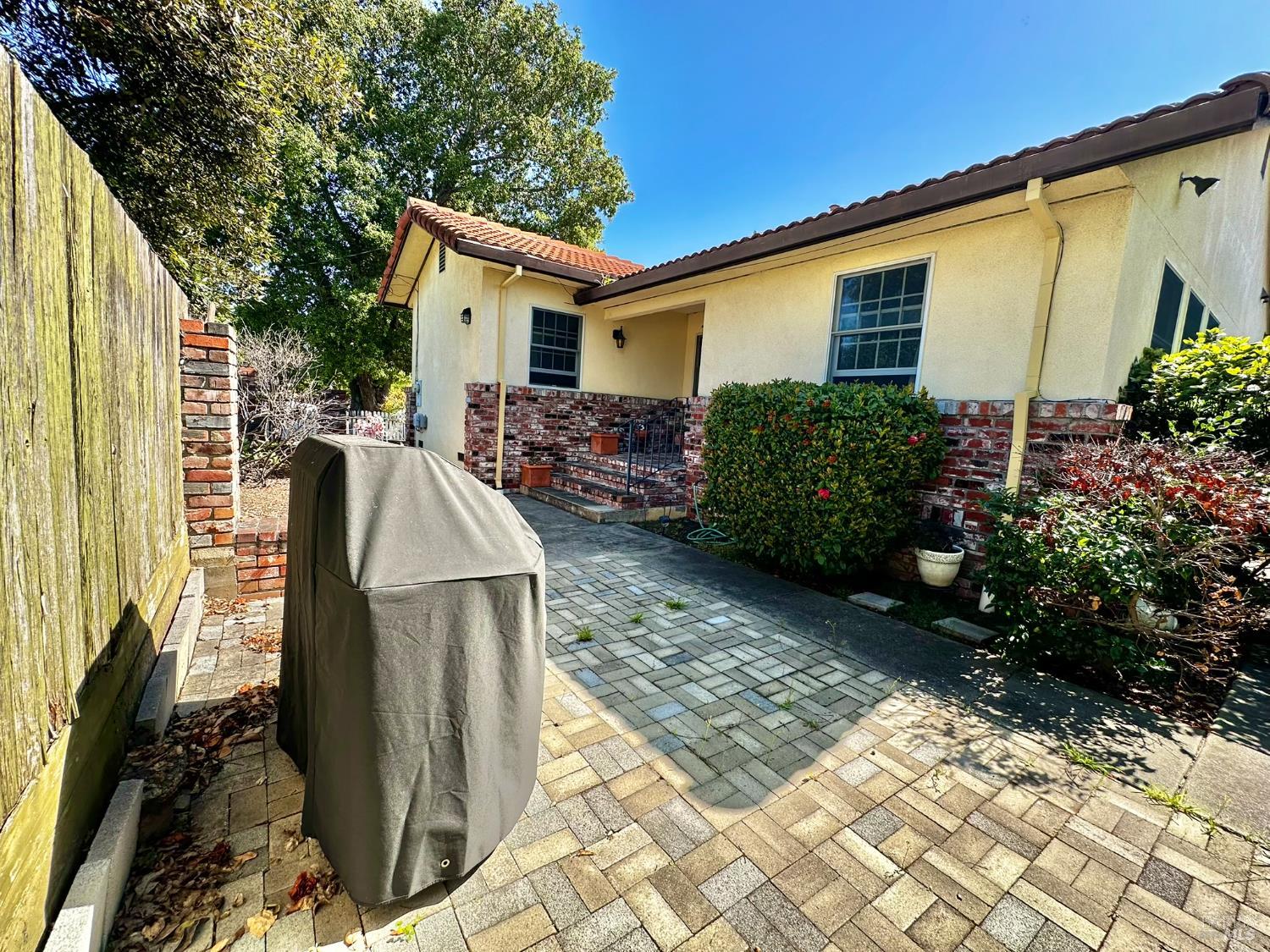 Detail Gallery Image 12 of 66 For 639 E 5th St, Benicia,  CA 94510 - – Beds | – Baths