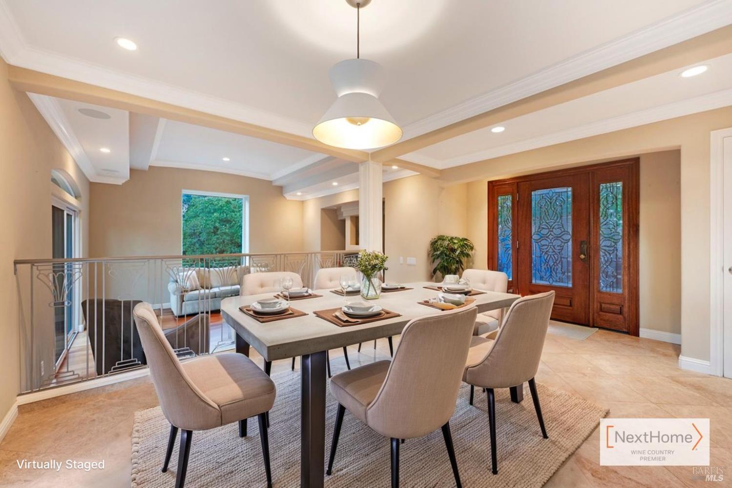 Detail Gallery Image 3 of 41 For 2531 Del Rosa Ave, Santa Rosa,  CA 95409 - 3 Beds | 2/1 Baths