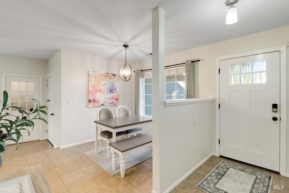 Detail Gallery Image 3 of 68 For 125 Easson Ct, Vallejo,  CA 94591 - 3 Beds | 2 Baths