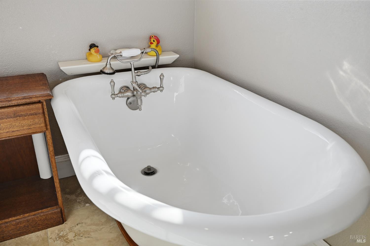 Detail Gallery Image 38 of 52 For 735 Carr Ave, Santa Rosa,  CA 95404 - 3 Beds | 2 Baths