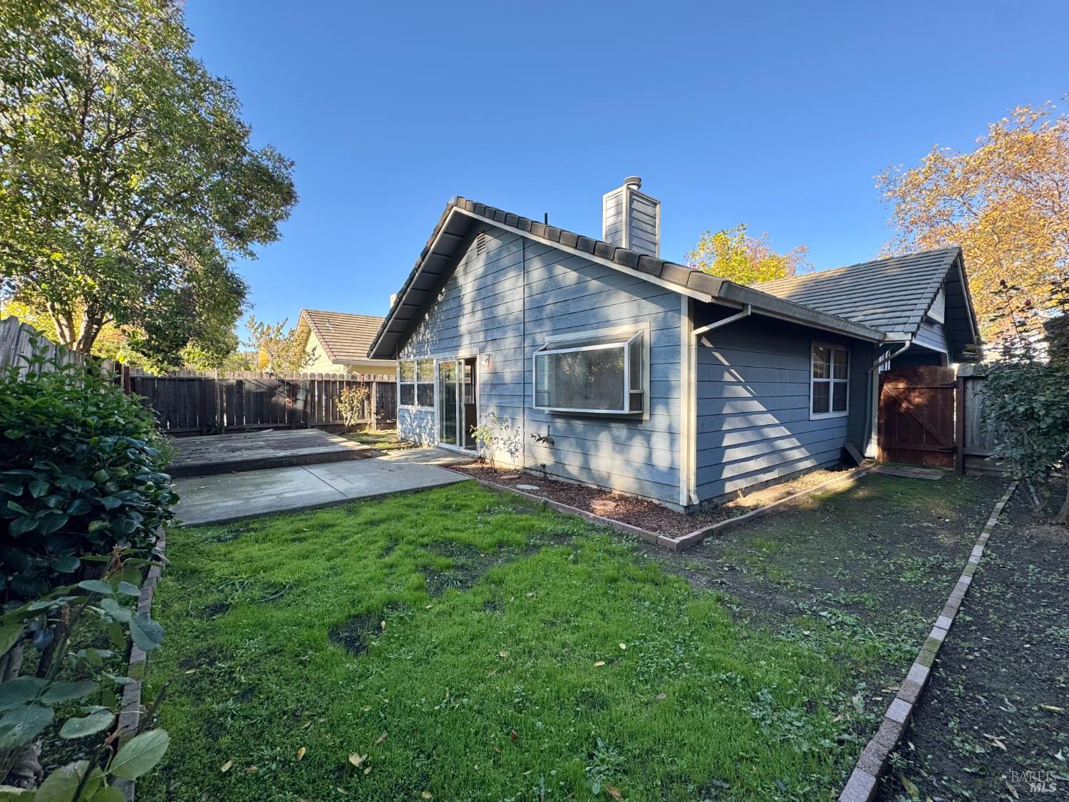 Detail Gallery Image 3 of 34 For 21 Winestone Ct, Napa,  CA 94558 - 3 Beds | 2 Baths