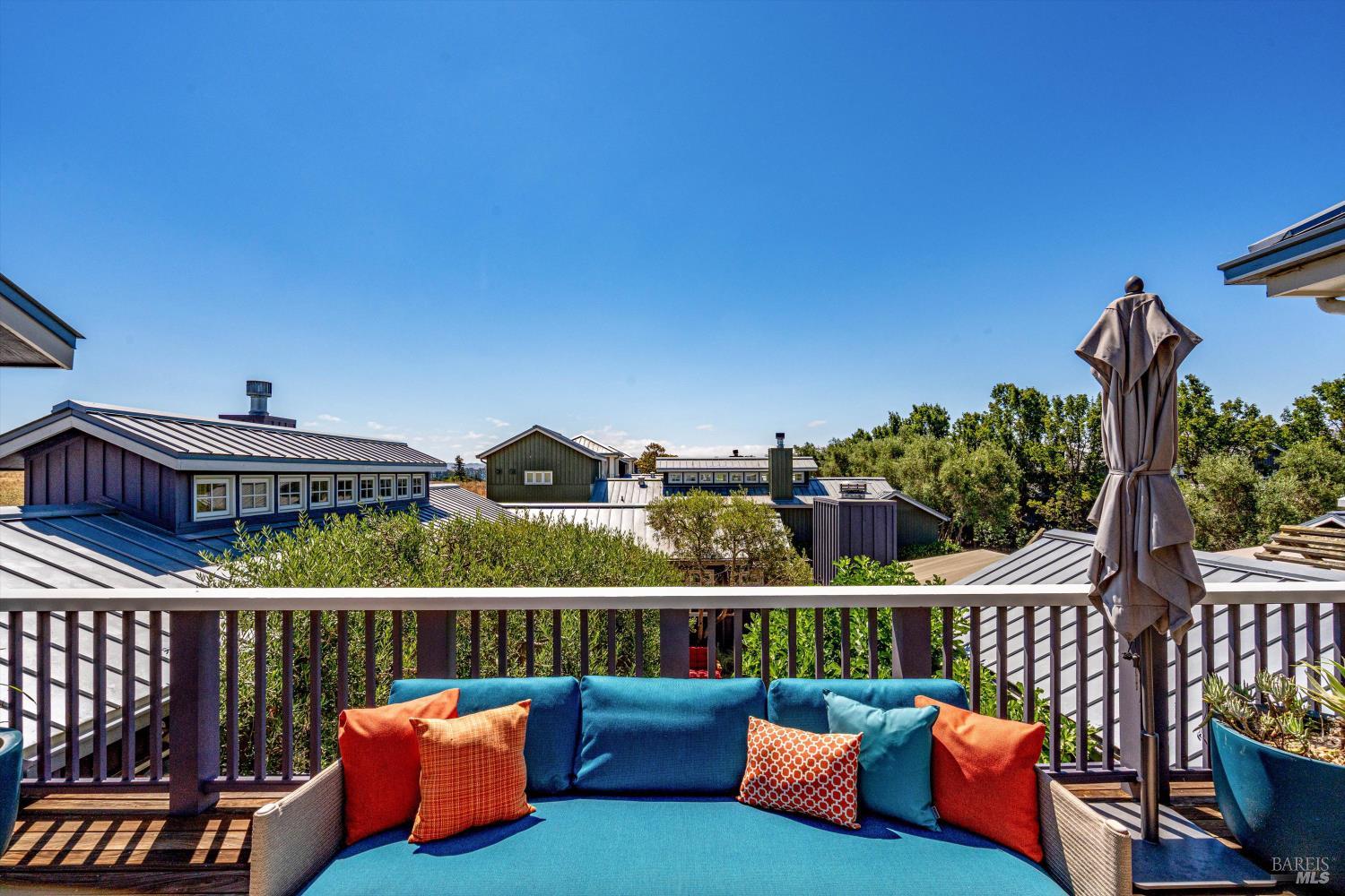 Detail Gallery Image 48 of 86 For 4044 Sonoma Hwy #14,  Napa,  CA 94559 - 2 Beds | 2/1 Baths