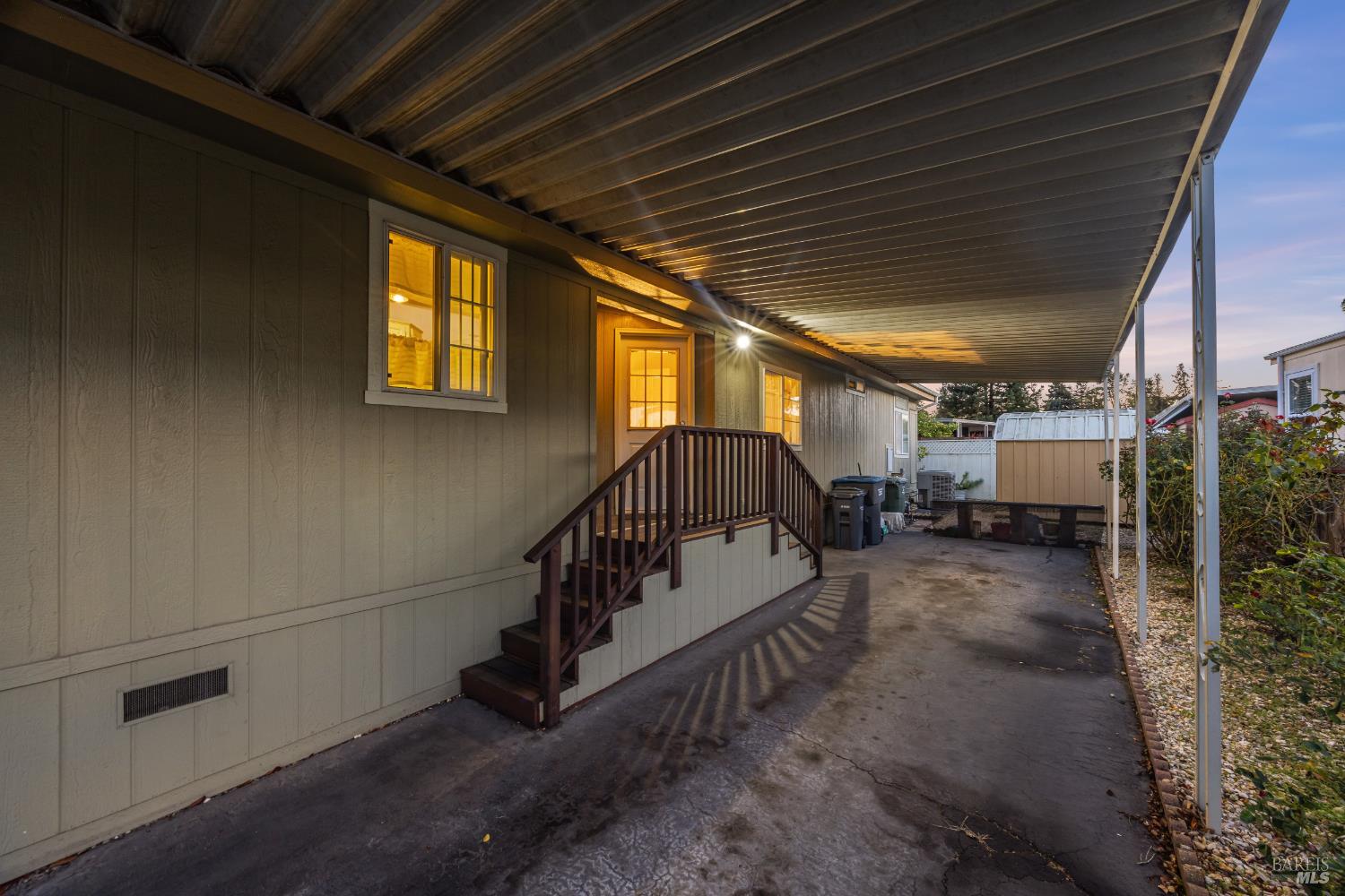 Detail Gallery Image 4 of 51 For 526 Mendocino Dr, Petaluma,  CA 94954 - 2 Beds | 2 Baths