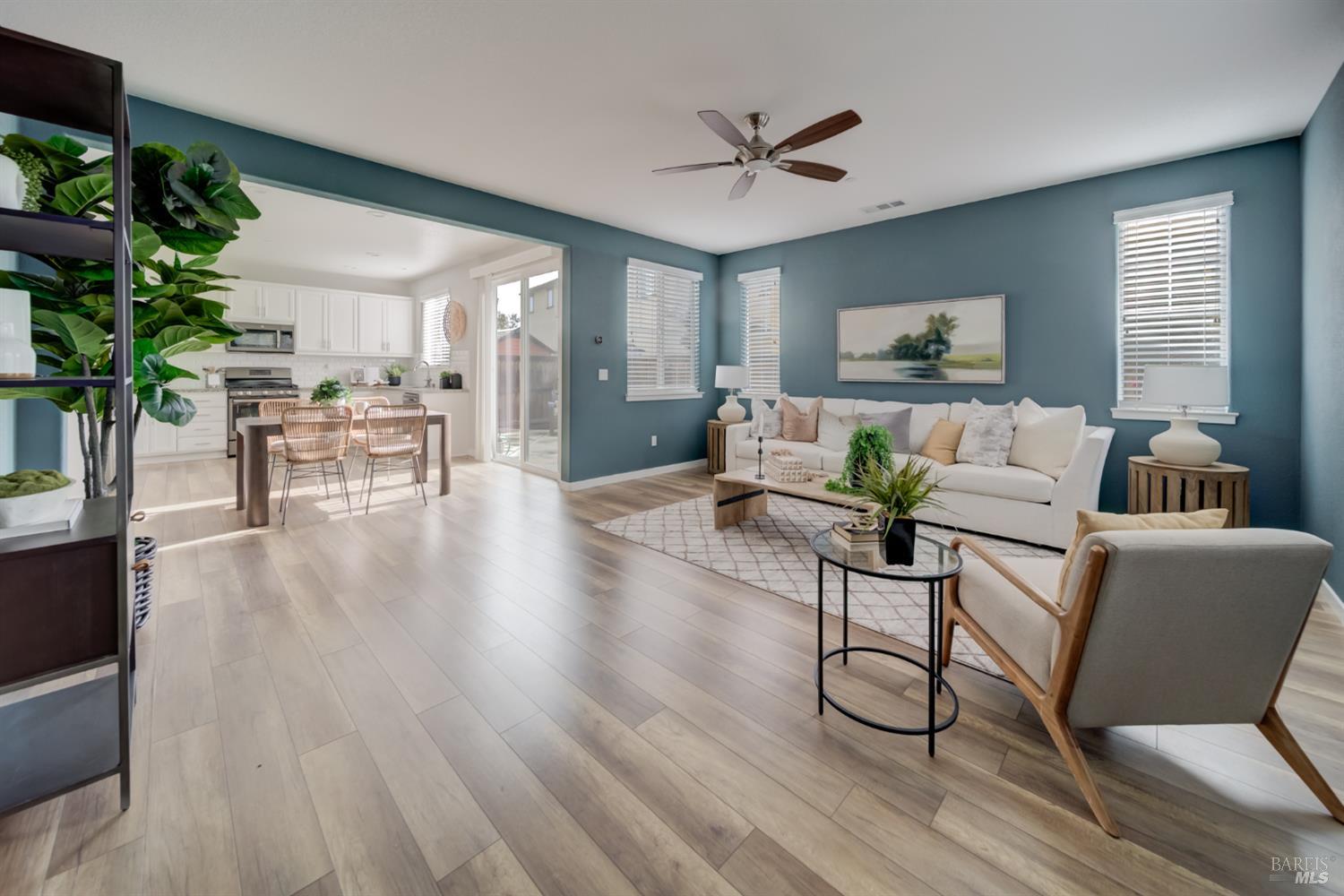 Detail Gallery Image 5 of 47 For 401 Brevard Ct, Fairfield,  CA 94534 - 4 Beds | 3 Baths