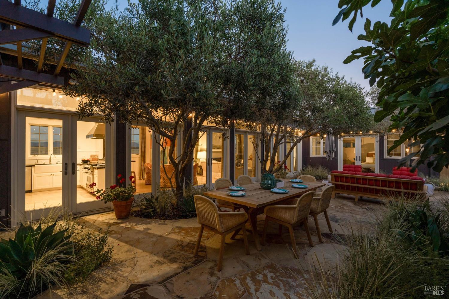 Detail Gallery Image 60 of 86 For 4044 Sonoma Hwy #14,  Napa,  CA 94559 - 2 Beds | 2/1 Baths