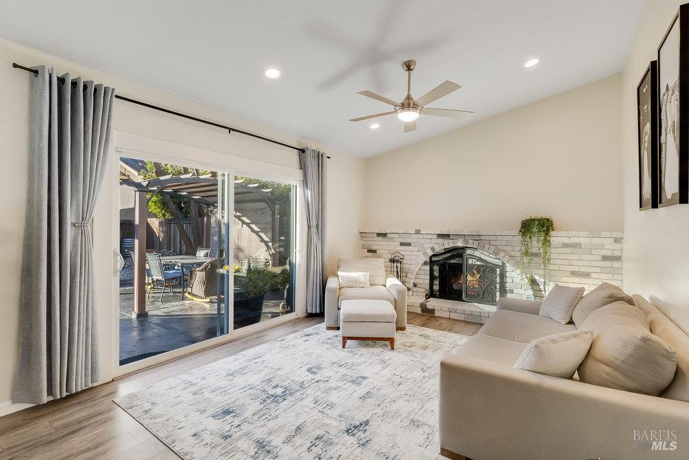 Detail Gallery Image 15 of 68 For 125 Easson Ct, Vallejo,  CA 94591 - 3 Beds | 2 Baths