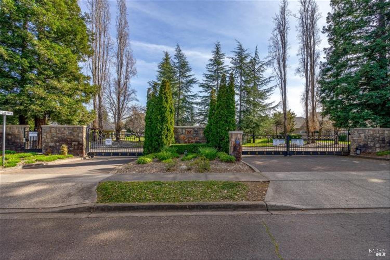 Detail Gallery Image 55 of 56 For 71 Valley Club Cir, Napa,  CA 94558 - 3 Beds | 2/1 Baths