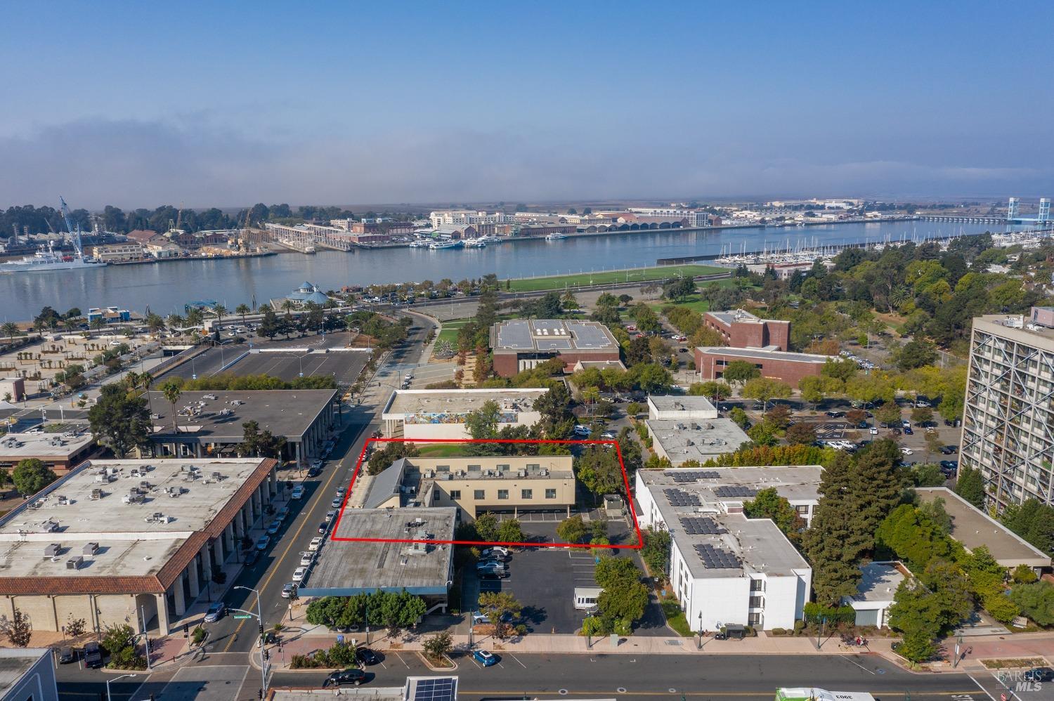 Detail Gallery Image 2 of 7 For 236 Georgia St, Vallejo,  CA 94590 - – Beds | – Baths