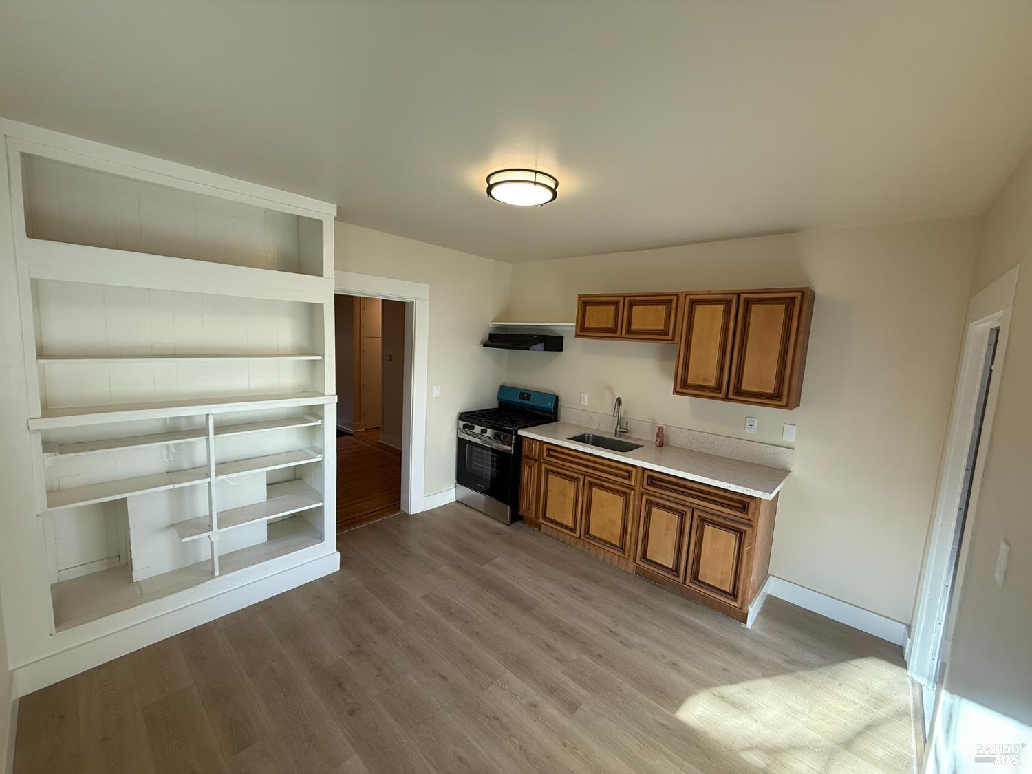 Detail Gallery Image 8 of 53 For 930 Morgan St,  Santa Rosa,  CA 95401 - – Beds | – Baths