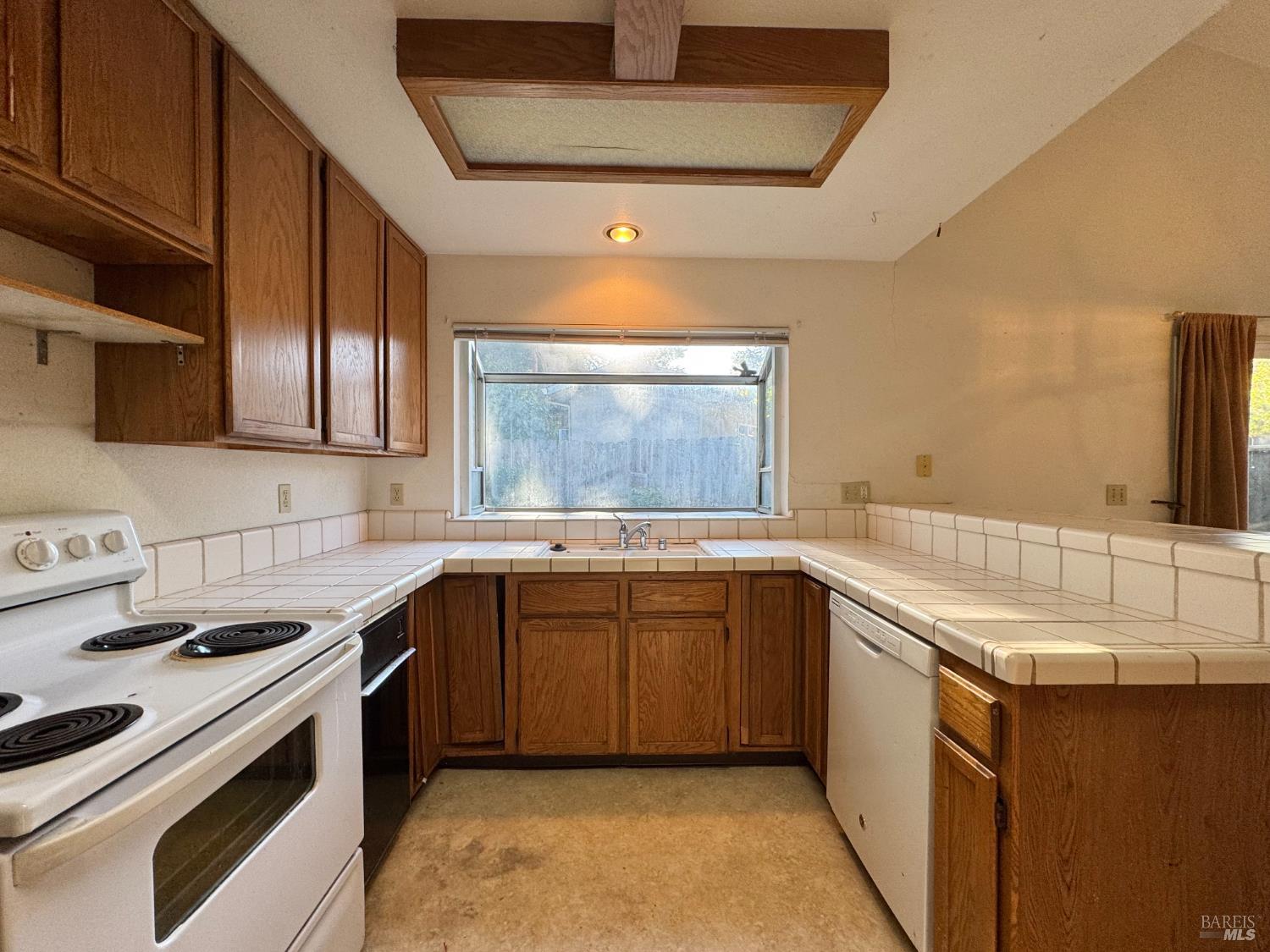 Detail Gallery Image 15 of 34 For 21 Winestone Ct, Napa,  CA 94558 - 3 Beds | 2 Baths