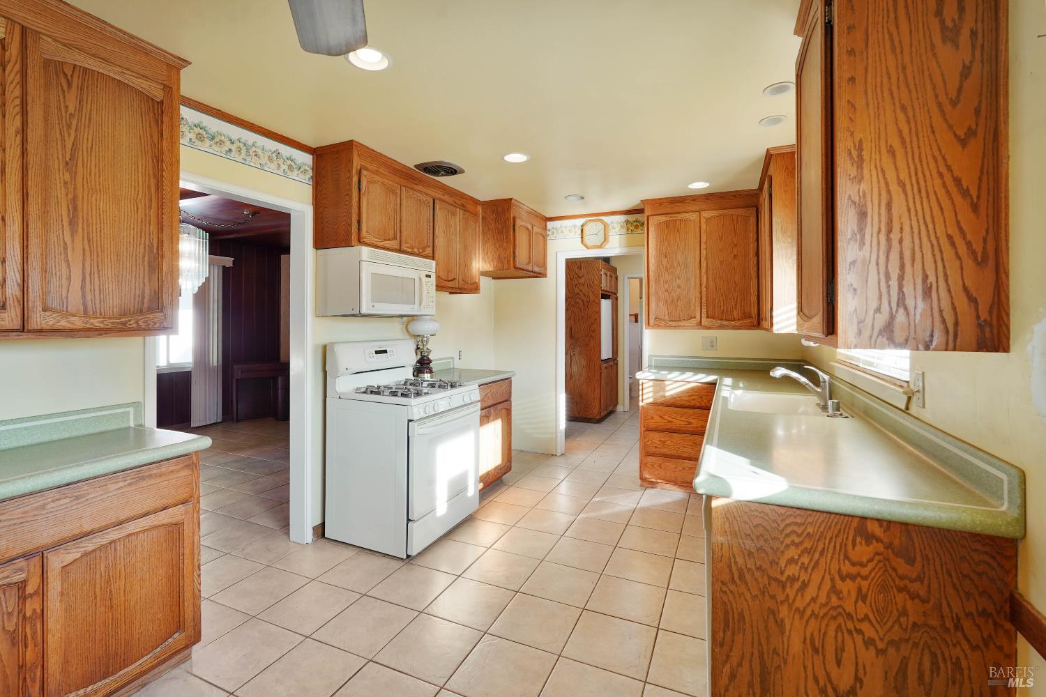 Detail Gallery Image 21 of 80 For 300 Neil St, Vacaville,  CA 95688 - 3 Beds | 2 Baths