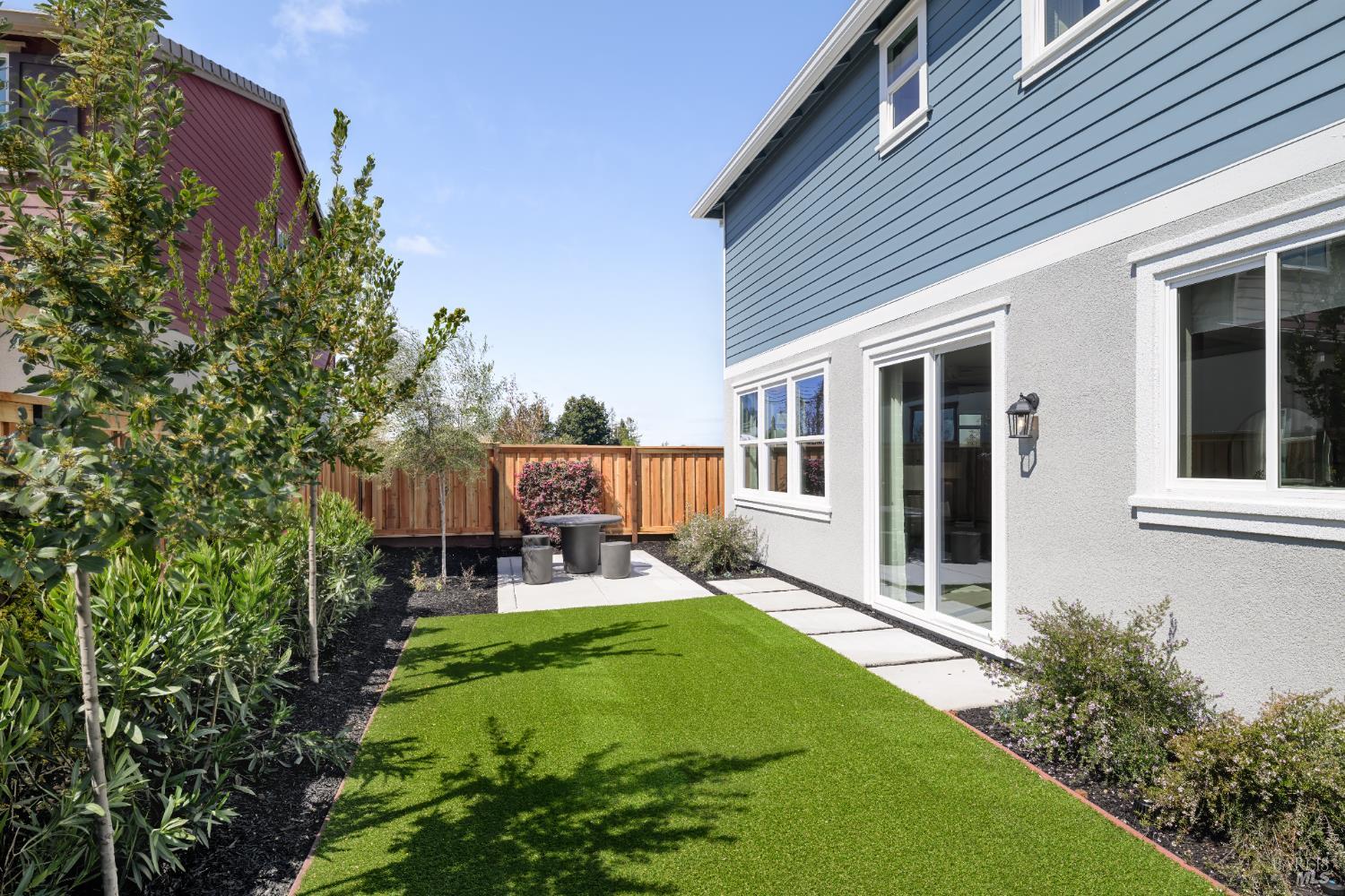 Detail Gallery Image 16 of 16 For 2428 Midnight Ln, Santa Rosa,  CA 95403 - 5 Beds | 3 Baths