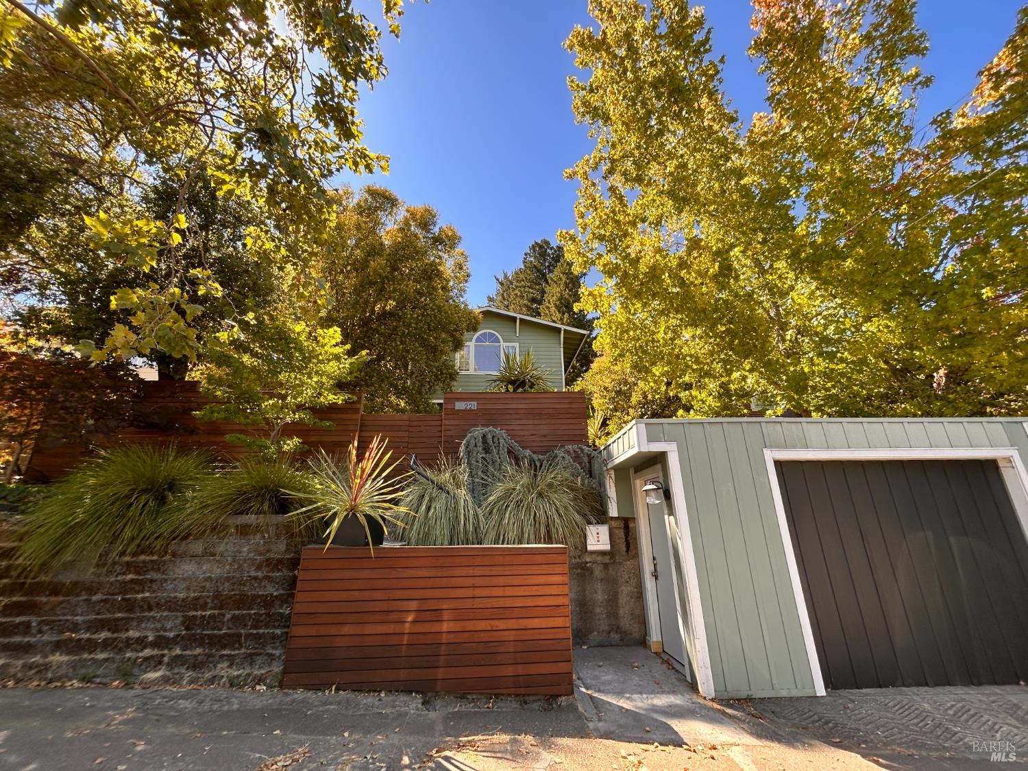 Front Image Thumbnail for BA325099533