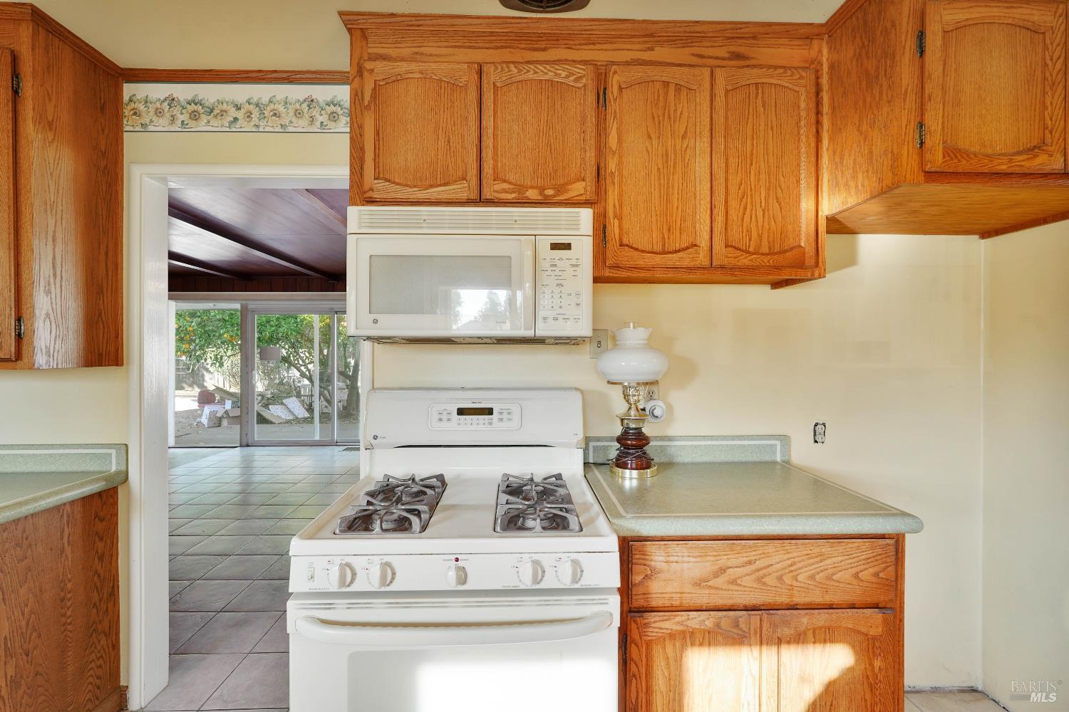 Detail Gallery Image 30 of 80 For 300 Neil St, Vacaville,  CA 95688 - 3 Beds | 2 Baths