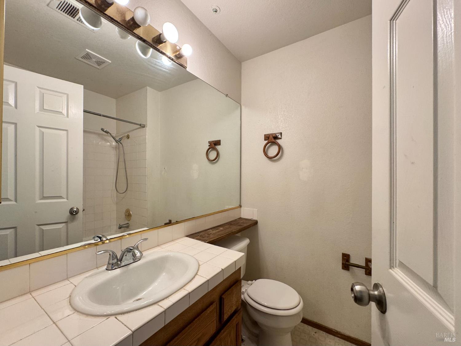 Detail Gallery Image 19 of 34 For 21 Winestone Ct, Napa,  CA 94558 - 3 Beds | 2 Baths