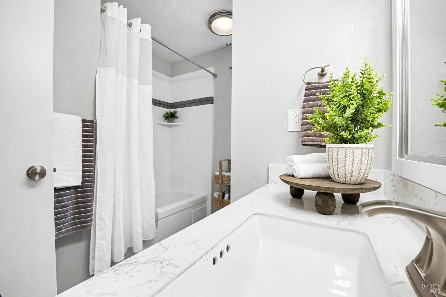 Detail Gallery Image 38 of 53 For 2535 Patricia Dr, Napa,  CA 94558 - 3 Beds | 2 Baths