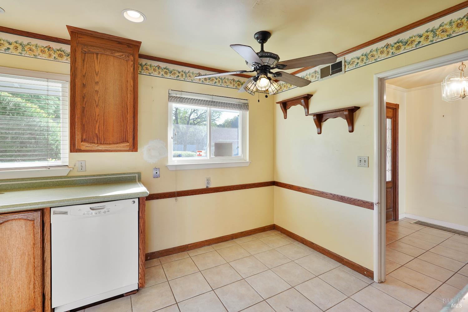 Detail Gallery Image 25 of 80 For 300 Neil St, Vacaville,  CA 95688 - 3 Beds | 2 Baths