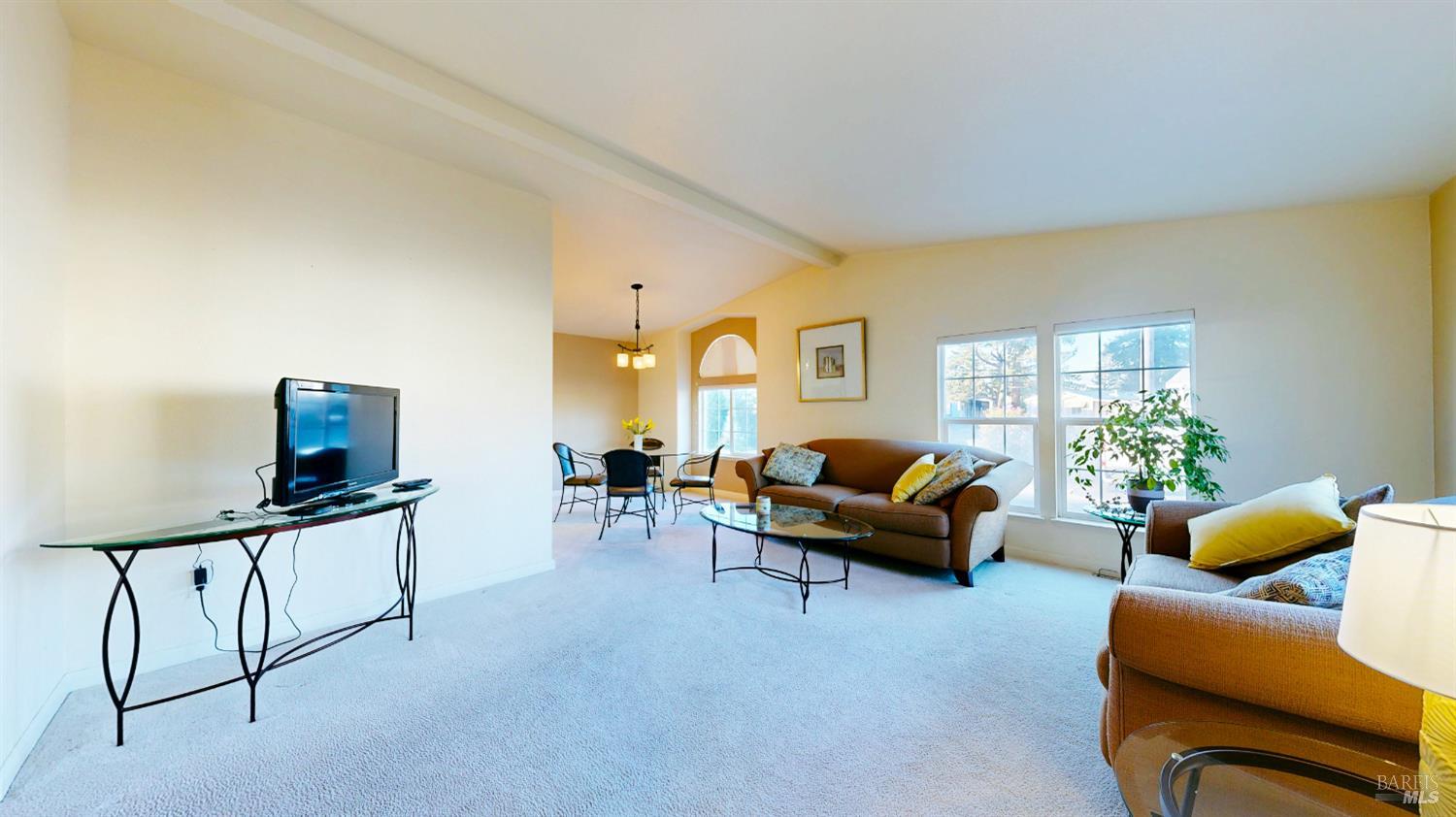 Detail Gallery Image 11 of 51 For 526 Mendocino Dr, Petaluma,  CA 94954 - 2 Beds | 2 Baths