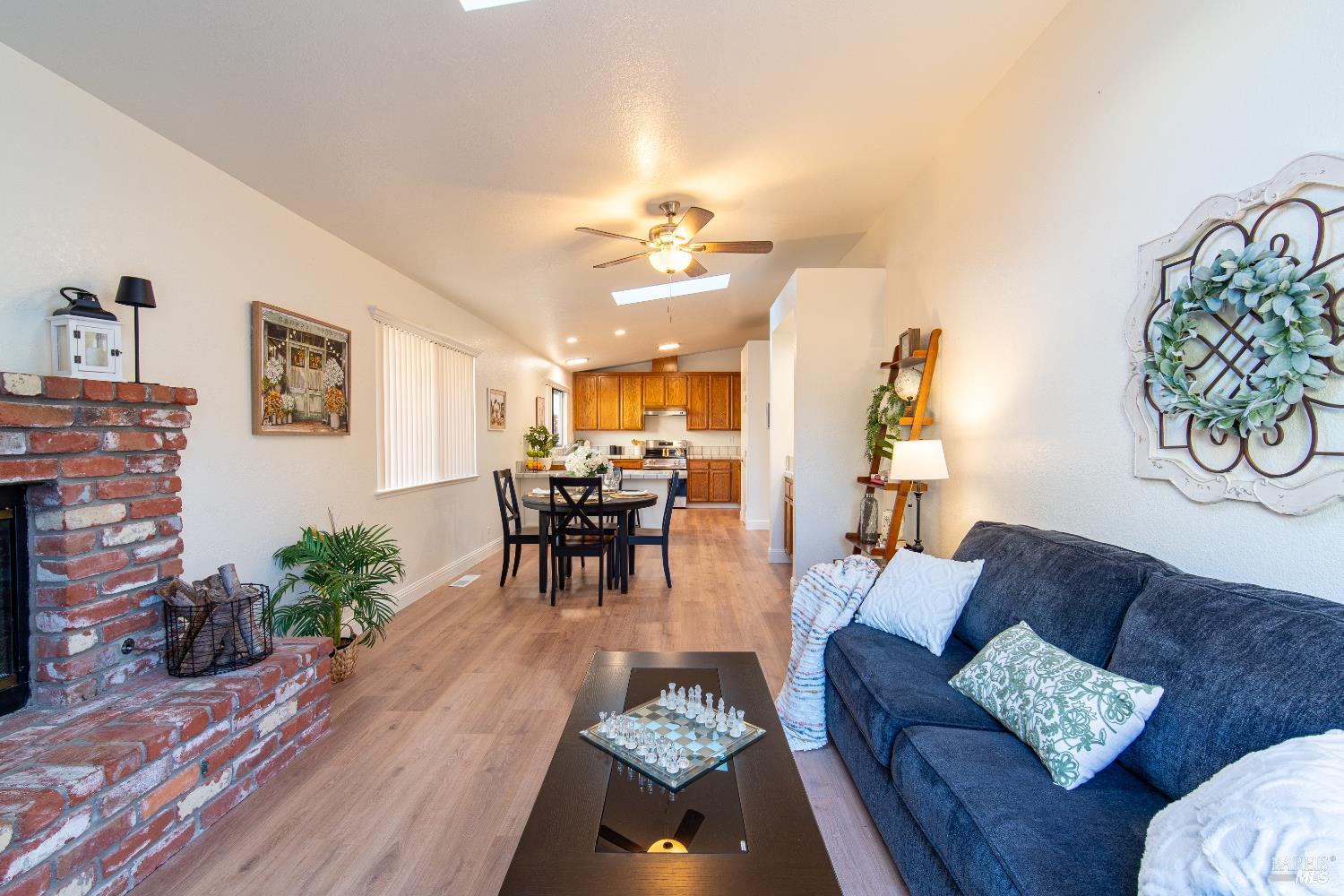 Detail Gallery Image 18 of 48 For 1416 Middlebrook Way, Rohnert Park,  CA 94928 - 3 Beds | 2 Baths