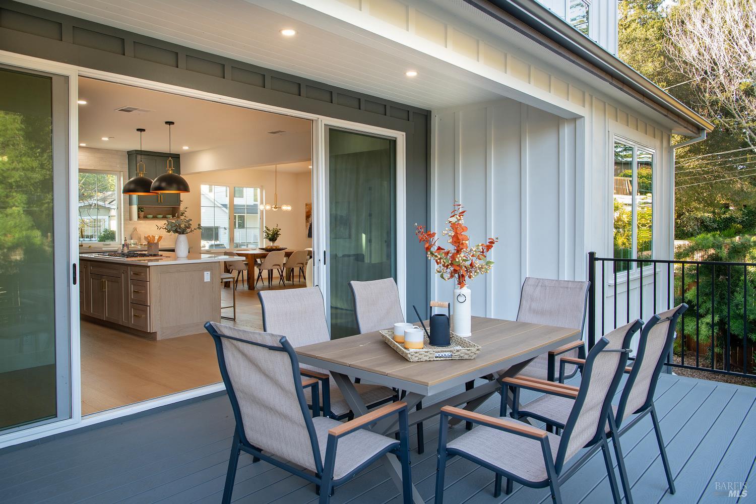 Detail Gallery Image 21 of 61 For 22 Cedar Ave, Kentfield,  CA 94904 - 5 Beds | 5 Baths